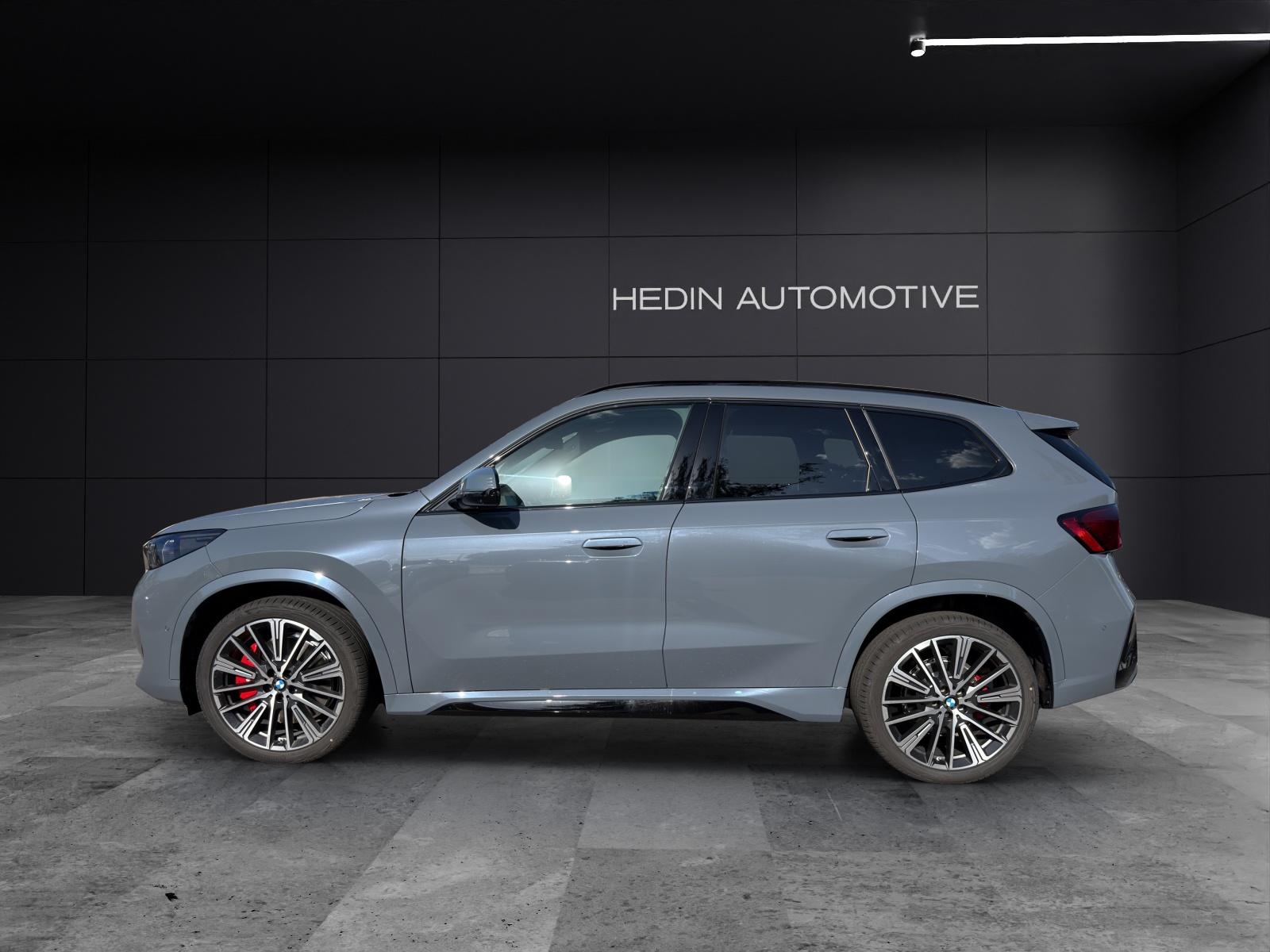 BMW X1 U11 23d xDrive paddles-showroom-element-3