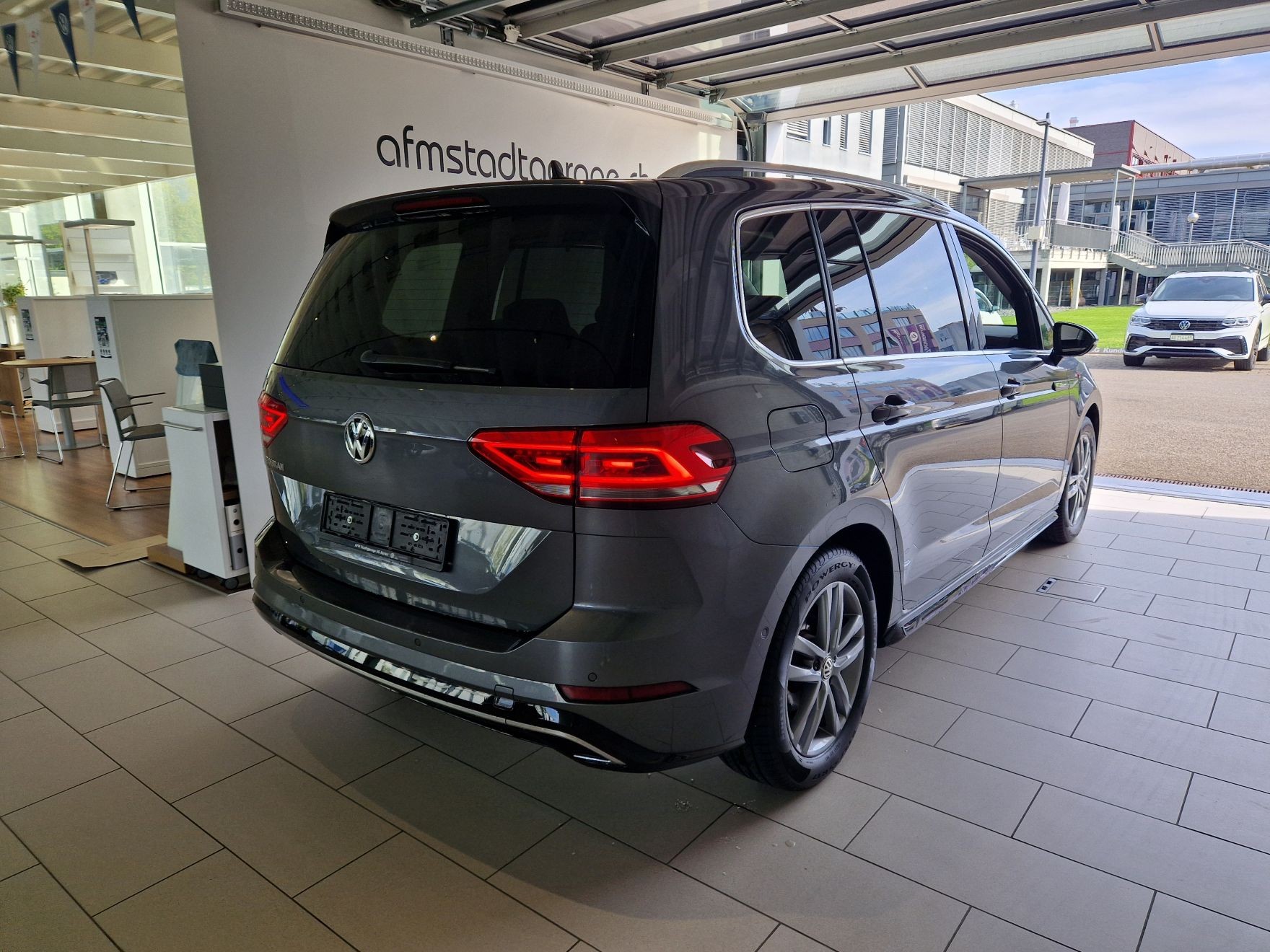 VW Touran 1.5 TSI EVO Highline DSG-showroom-element-3