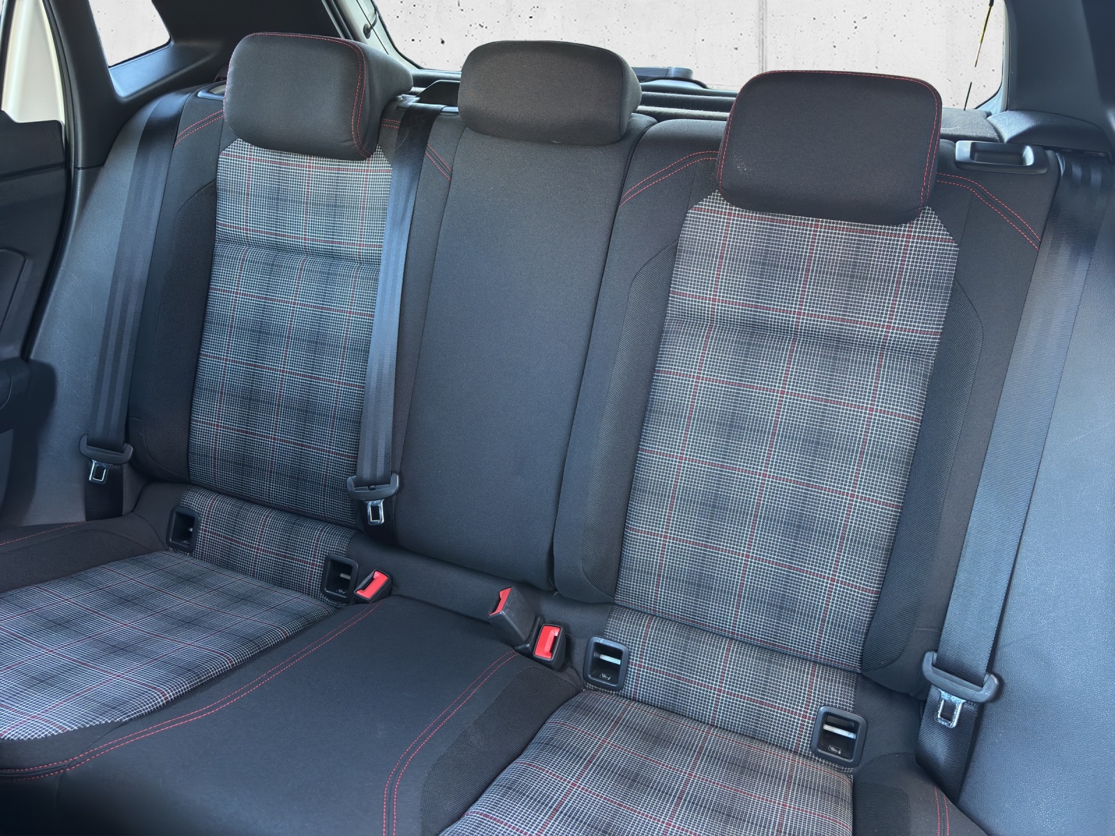 VW Polo 2.0 TSI GTI DSG mit Navi, Rückfahrkamera, Schwarze Aussenspiegel mit schwarzem Dach in Absetzfarbe & Winterräder-image-25
