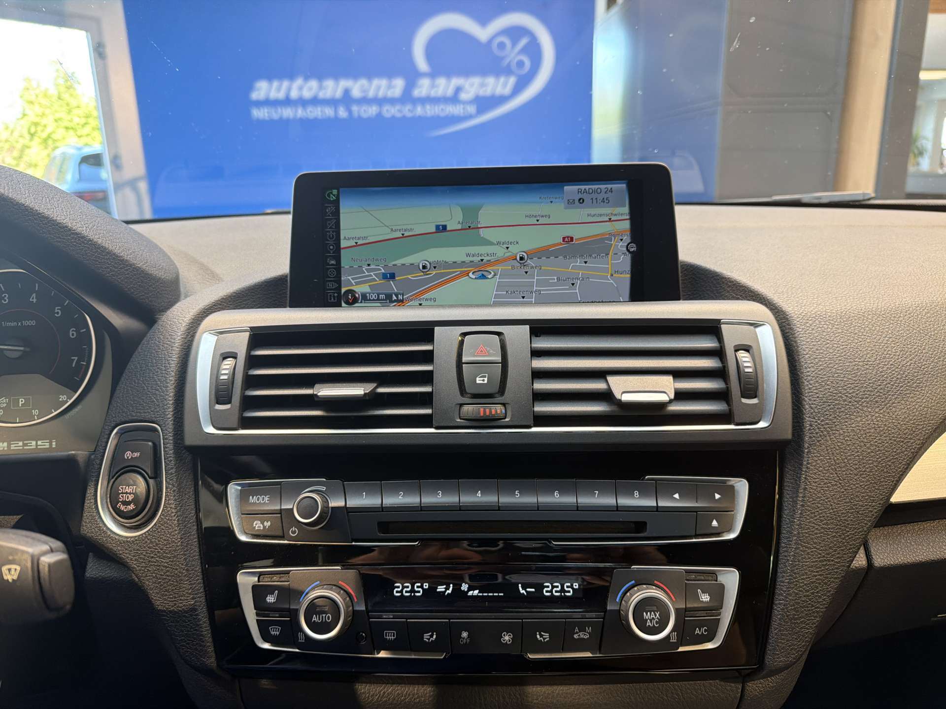 BMW M235i 326PS Steptronic-Automat-showroom-element-1