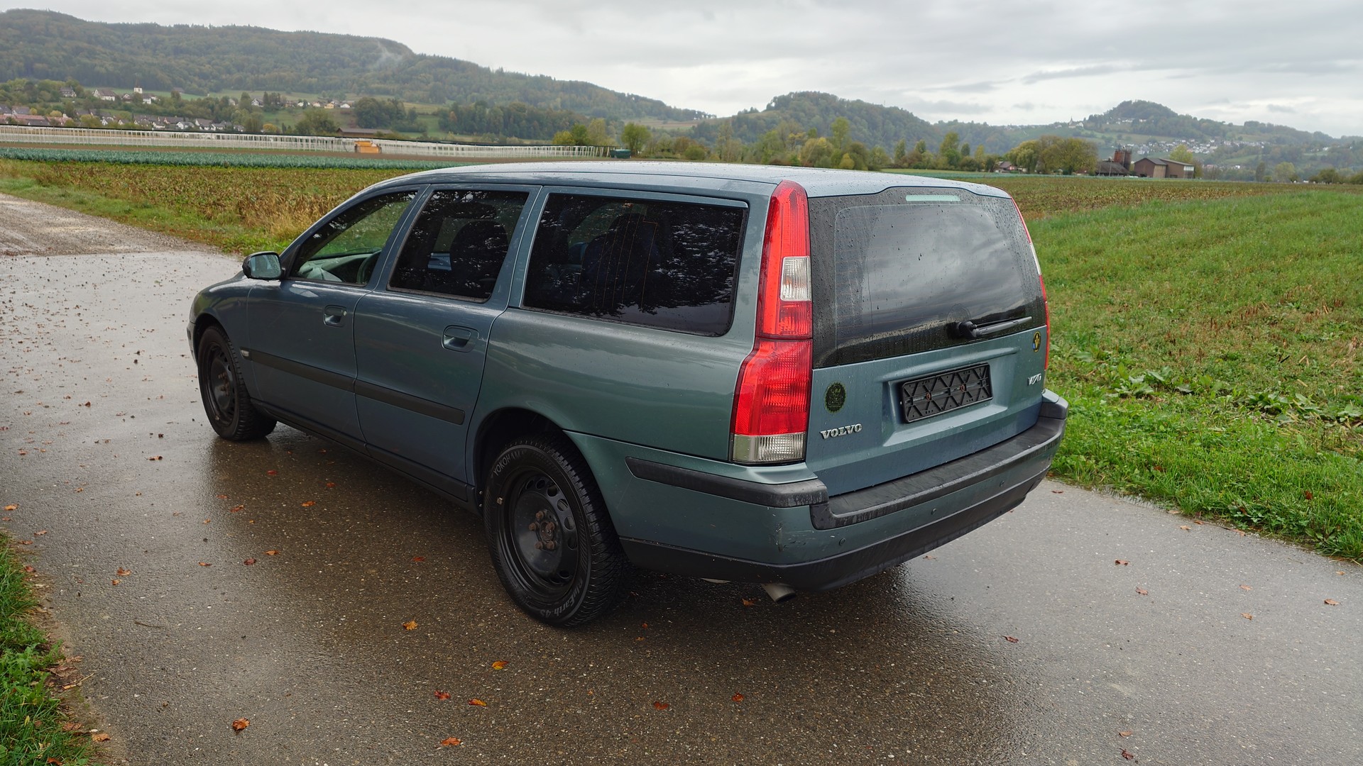 VOLVO V70 2.5T AWD-showroom-element-2