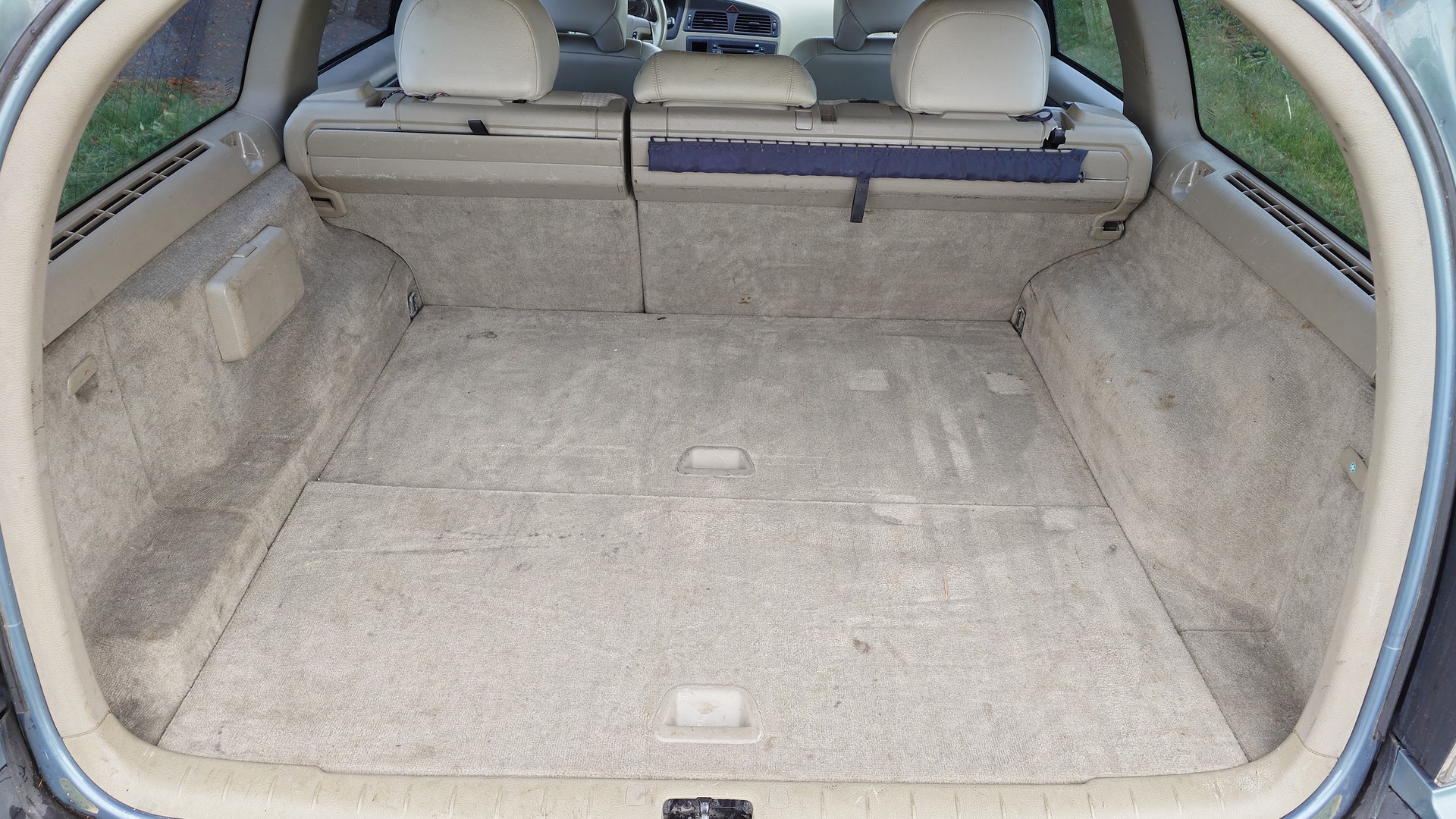 VOLVO V70 2.5T AWD-image-4