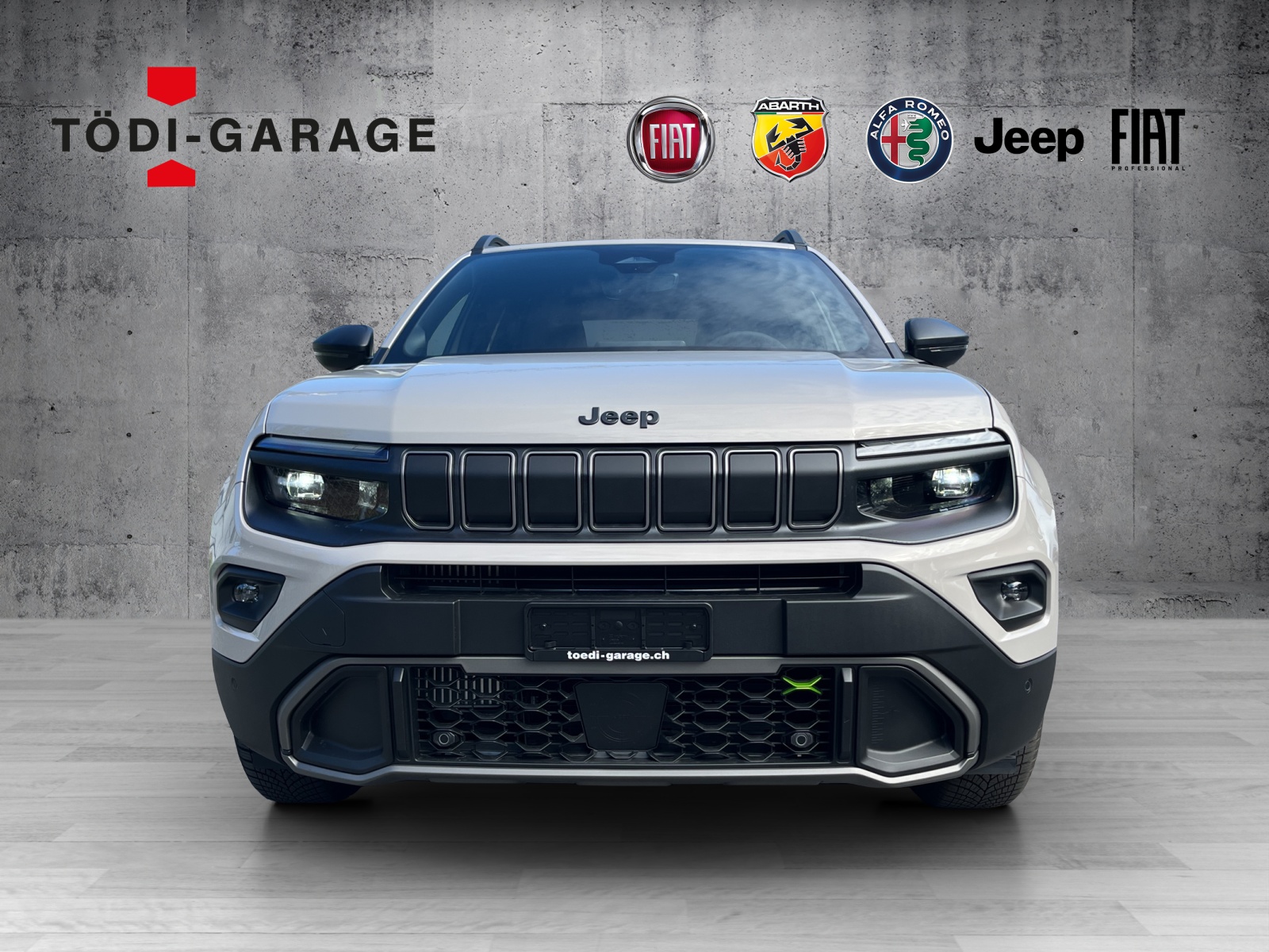 JEEP Avenger 1.2 MHEV Overland Pack Leder 4xe-showroom-element-1