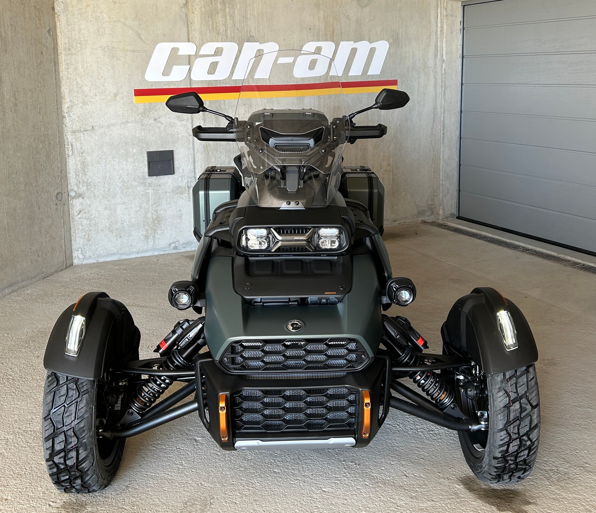 CAN-AM Redrock-image-1