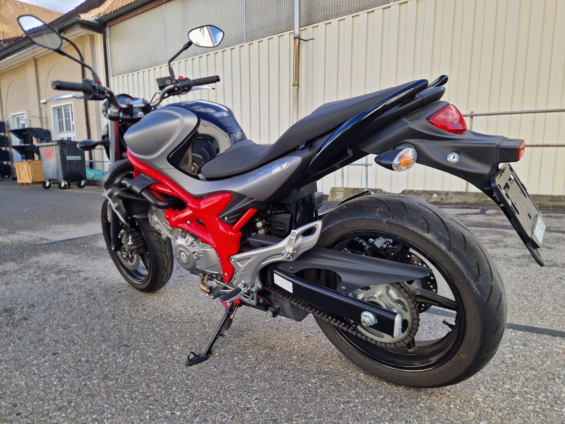 SUZUKI SFV 650 Gladius ABS-image-5