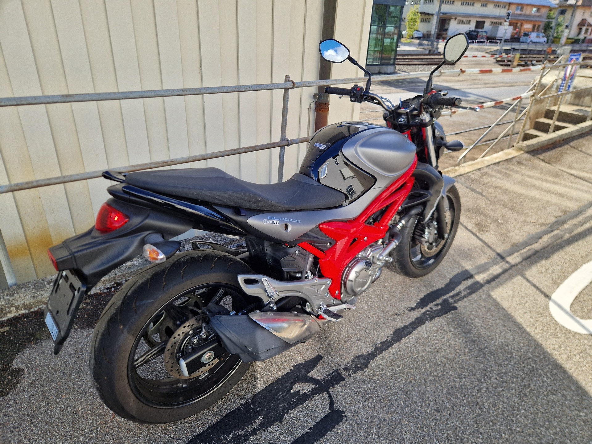 SUZUKI SFV 650 Gladius ABS-image-3