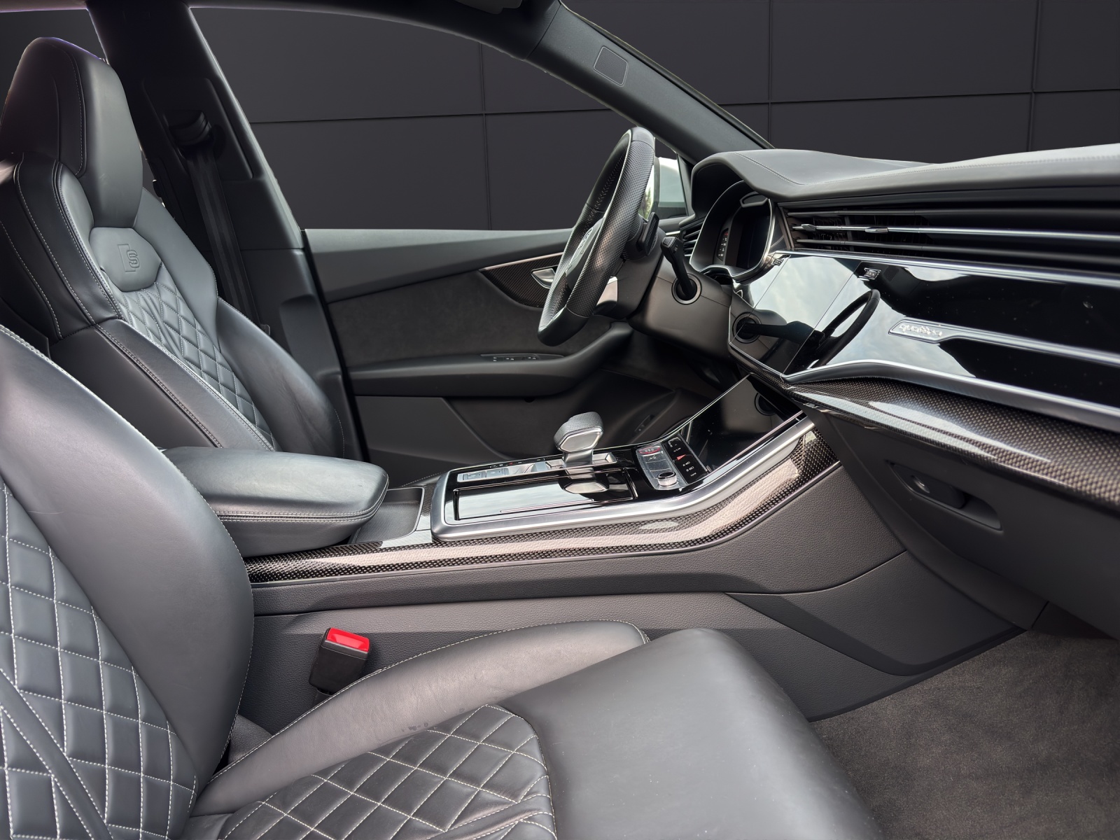 AUDI SQ8 50 TDI quattro tiptronic-image-9
