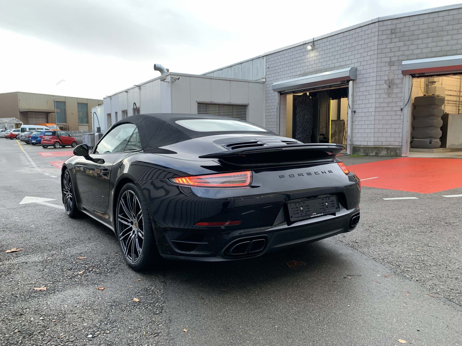 PORSCHE 911 Turbo S Cabrio-image-6