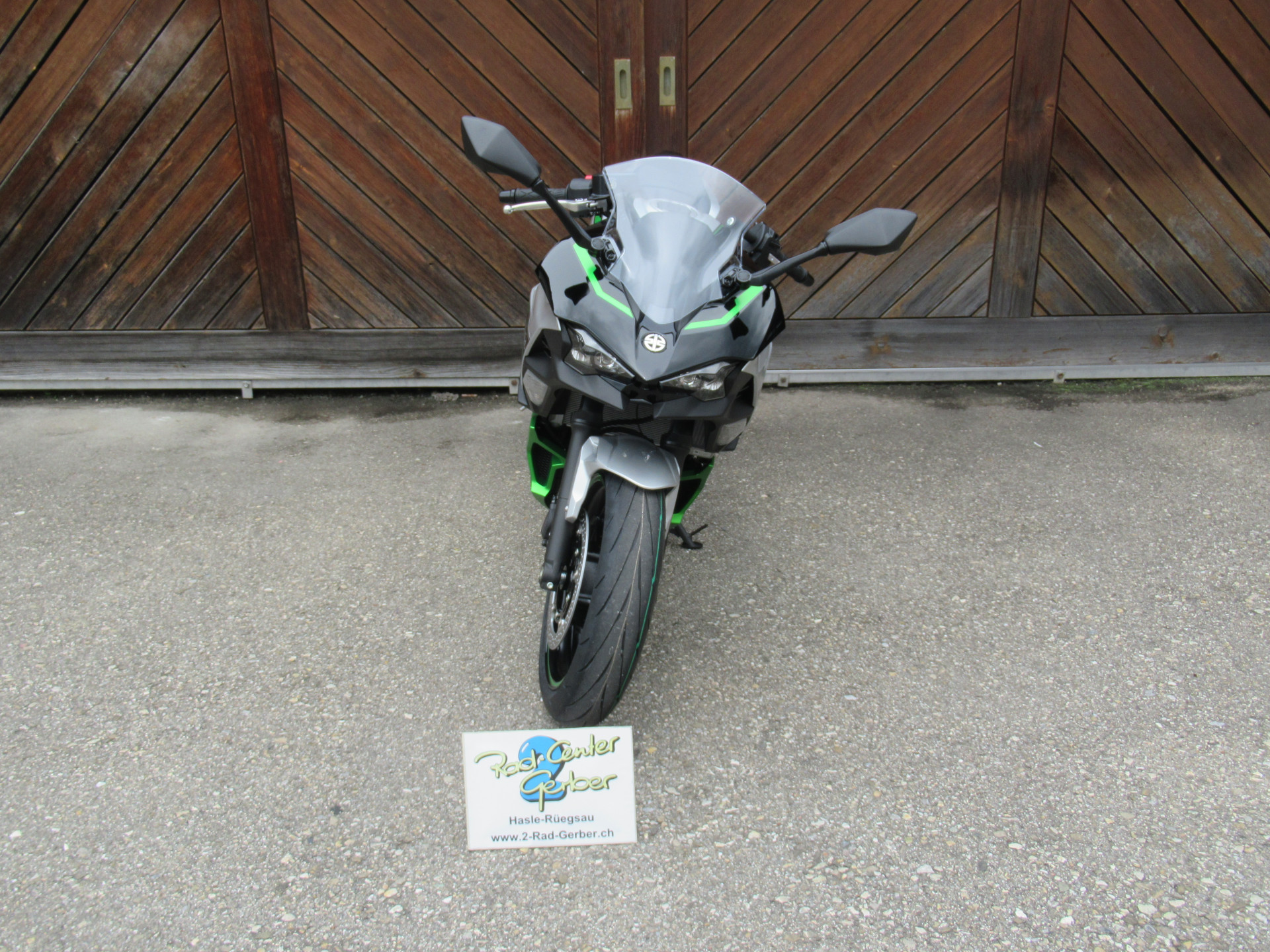 KAWASAKI Ninja 7 Hybrid-showroom-element-2