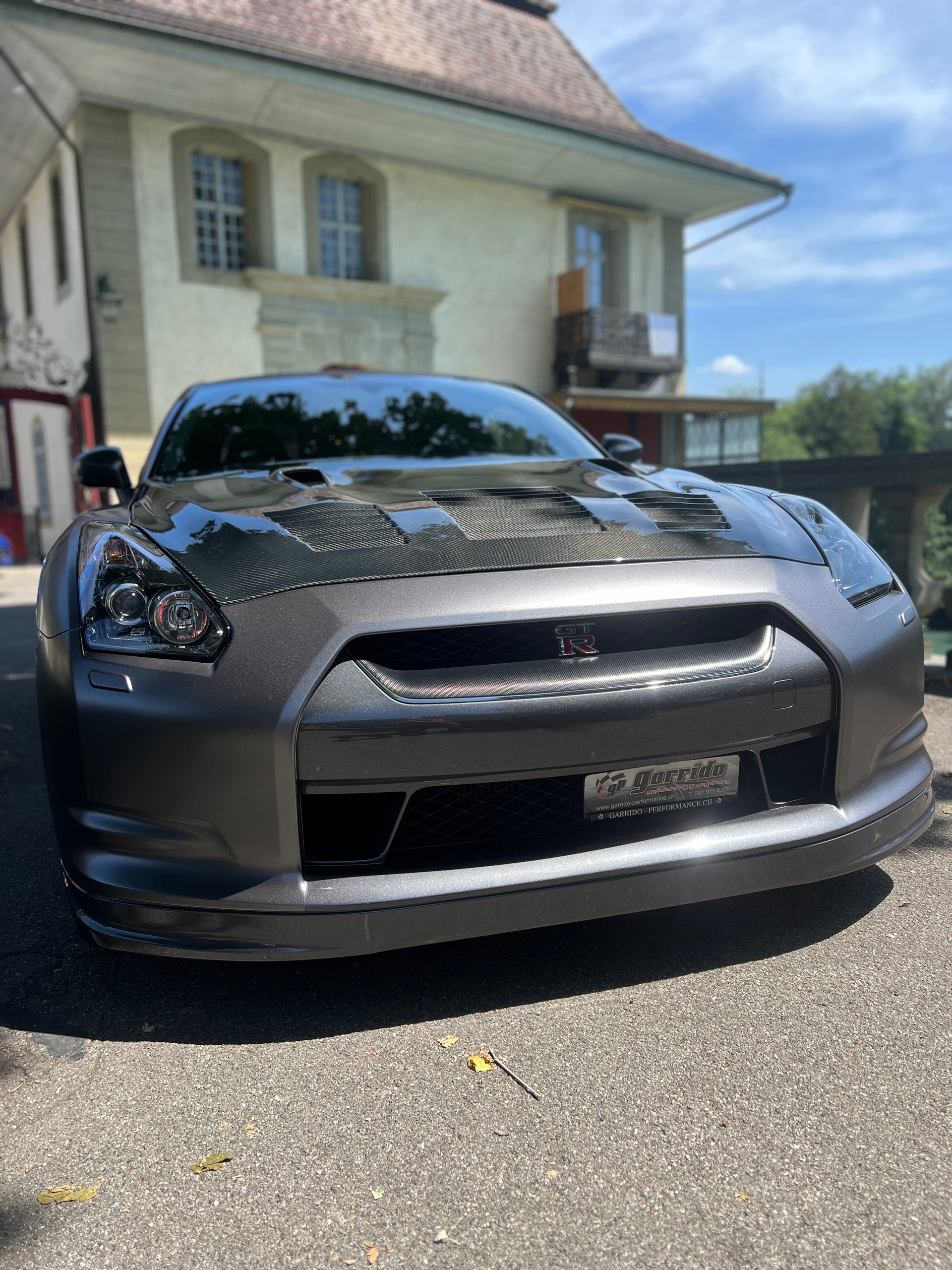 NISSAN GT-R-image-1