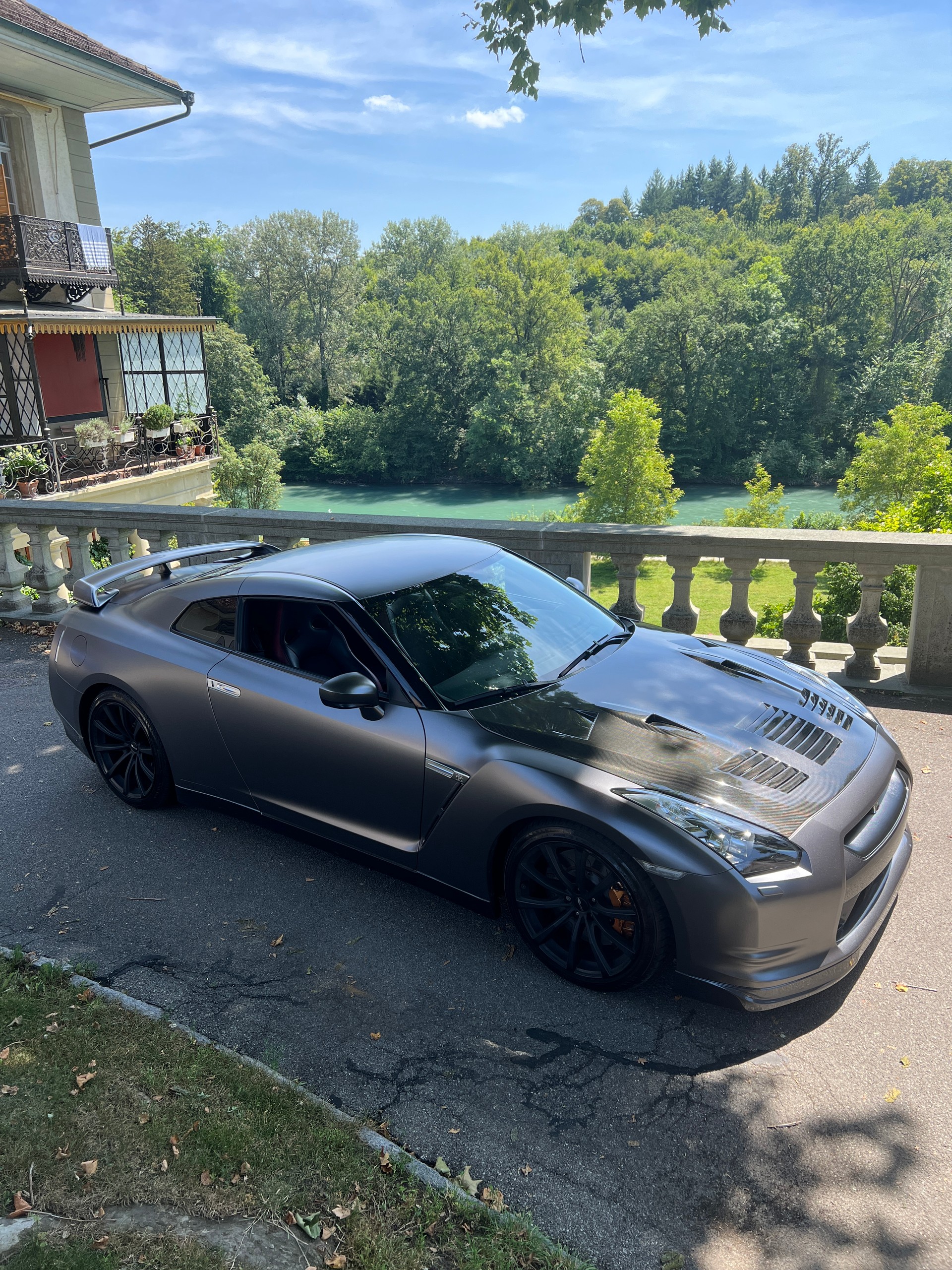 NISSAN GT-R-image-2