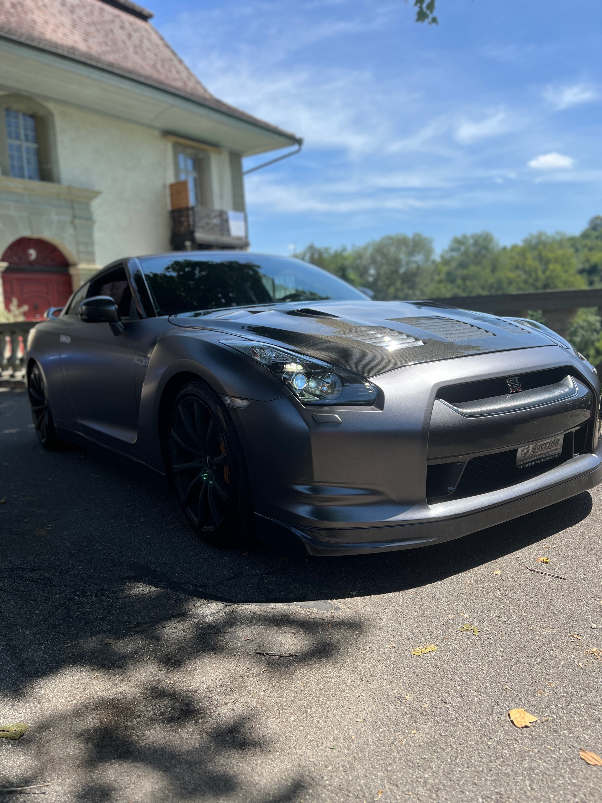 NISSAN GT-R