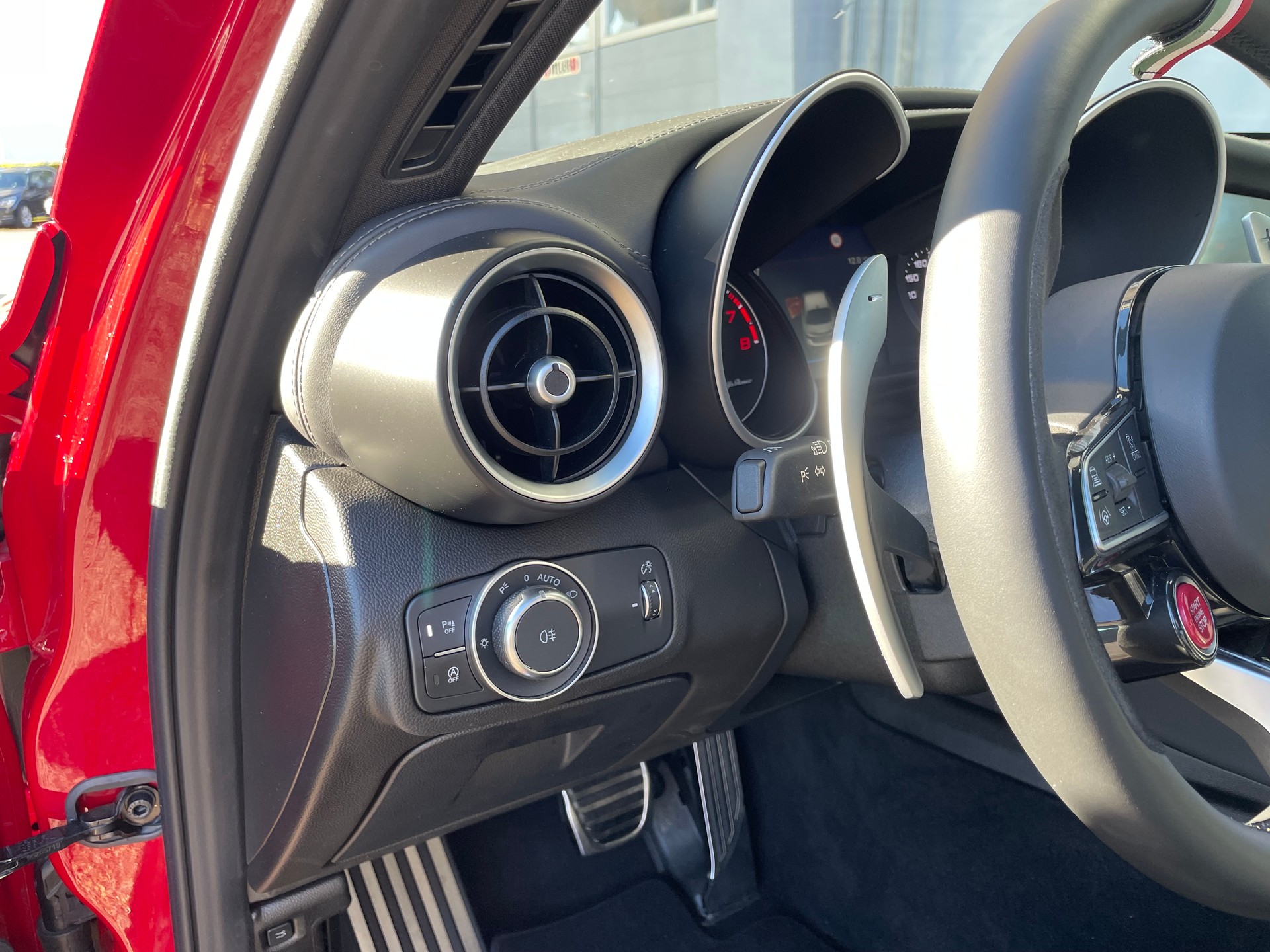 ALFA ROMEO Giulia 2.9 V6 Quadrifoglio-image-10
