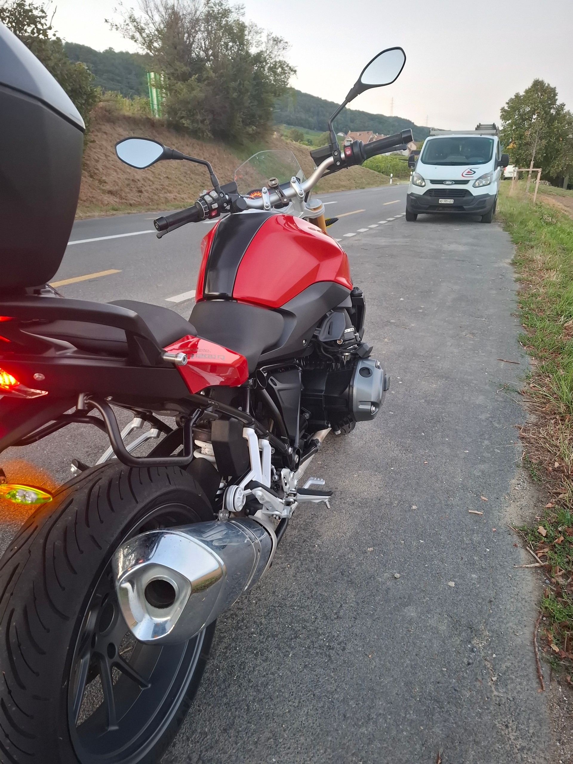 BMW R 1200 R ABS-image-3
