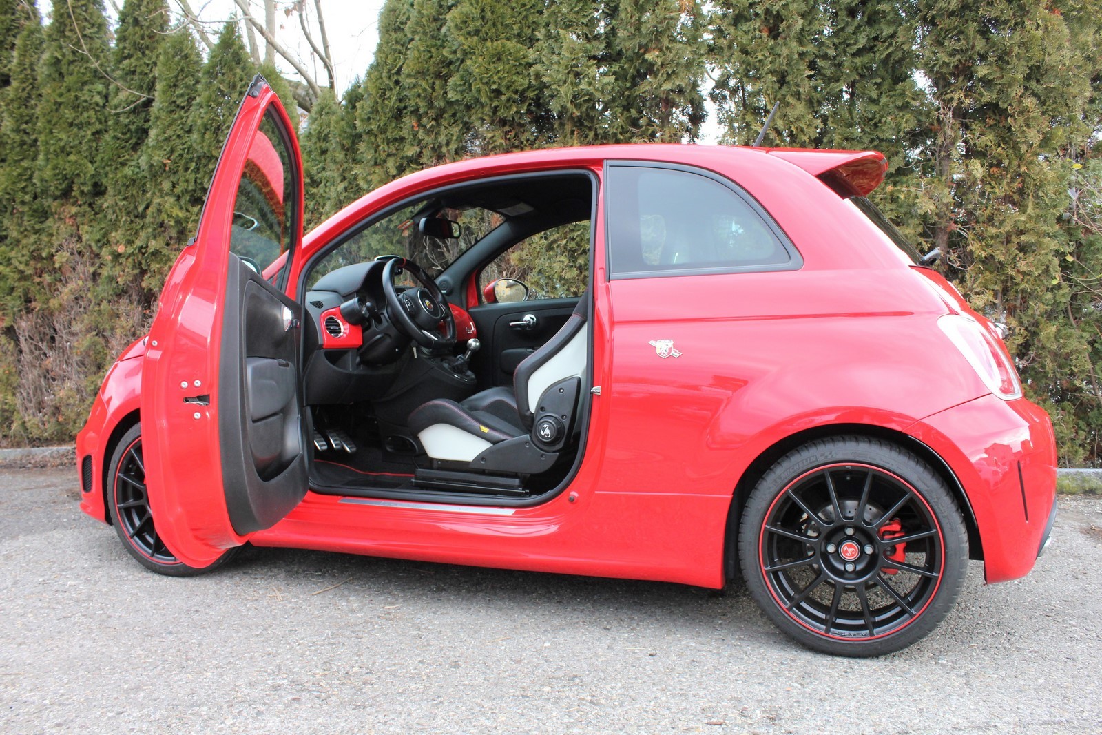 FIAT 500 1.4 16V Turbo Abarth 695 SS Ferrari Dealer Edition-image-7