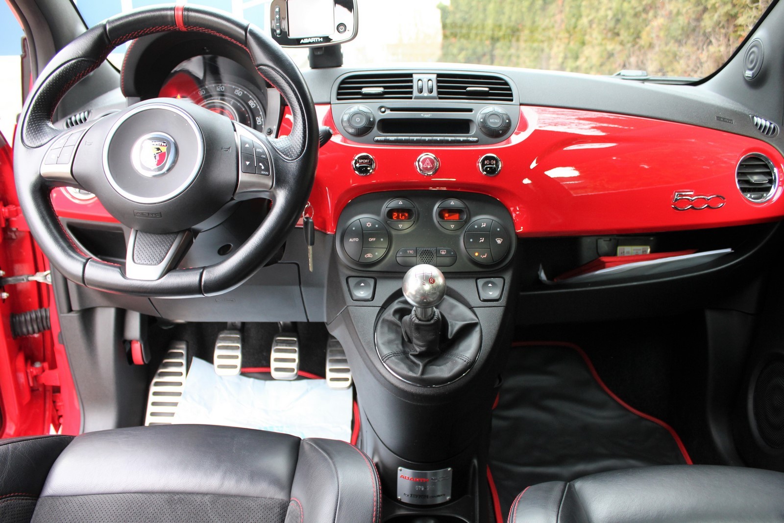 FIAT 500 1.4 16V Turbo Abarth 695 SS Ferrari Dealer Edition-image-9