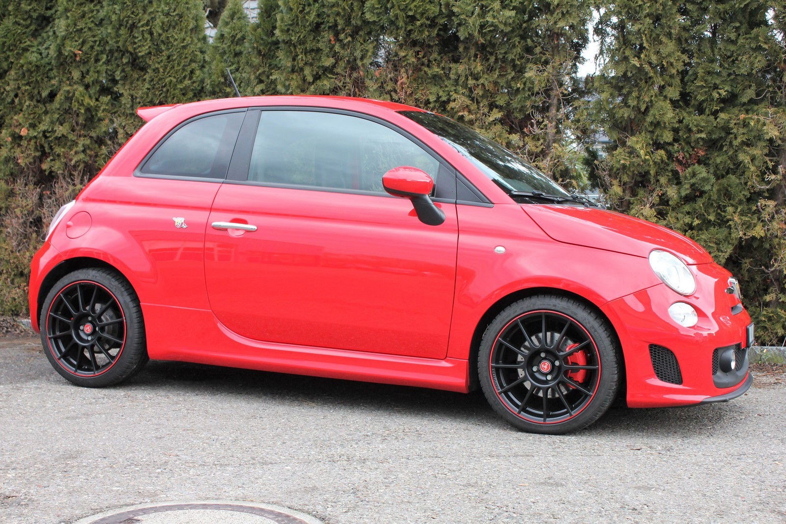 FIAT 500 1.4 16V Turbo Abarth 695 SS Ferrari Dealer Edition-image-4
