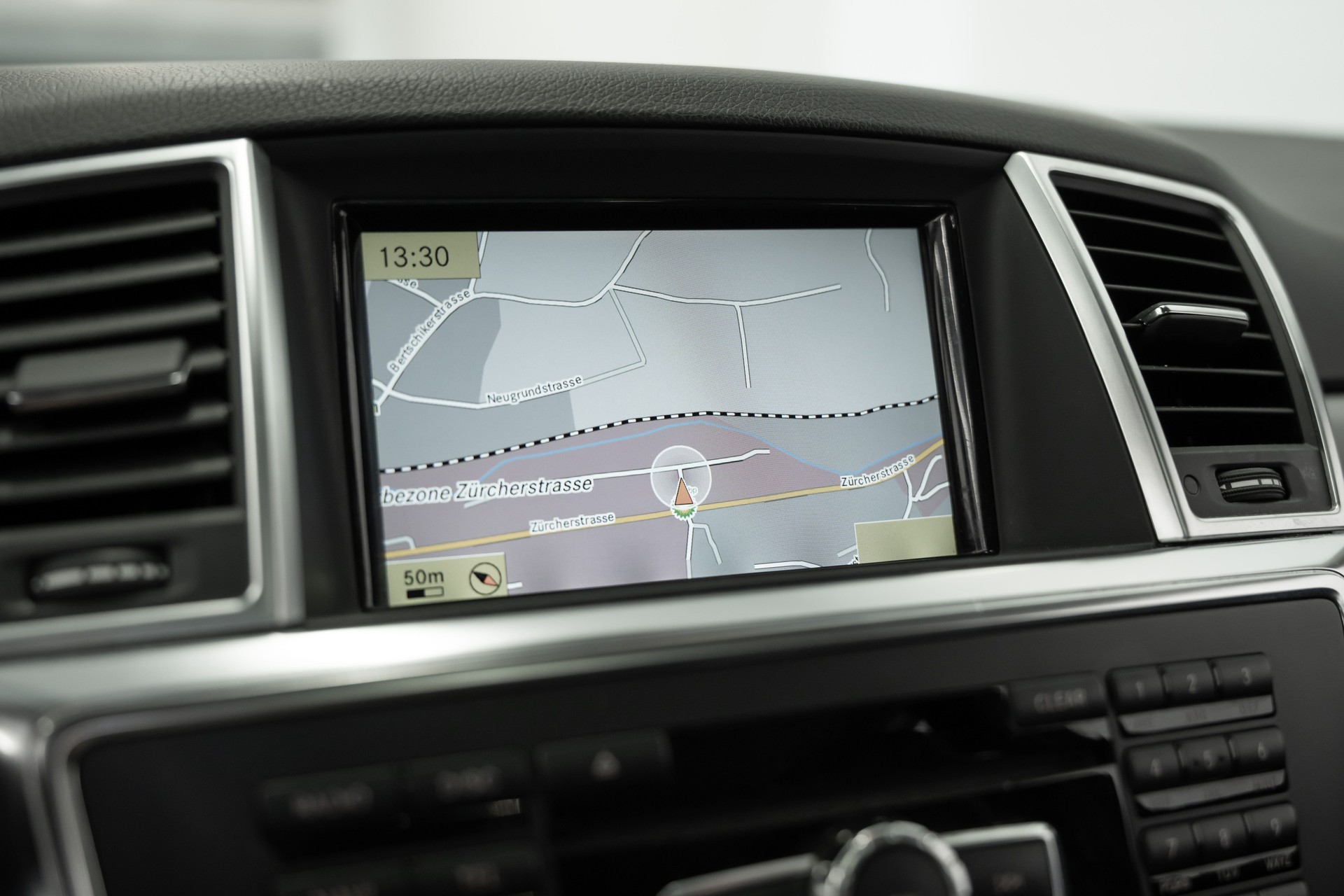 MERCEDES-BENZ ML 350 BlueTEC Edition 4Matic 7G-Tronic-image-15