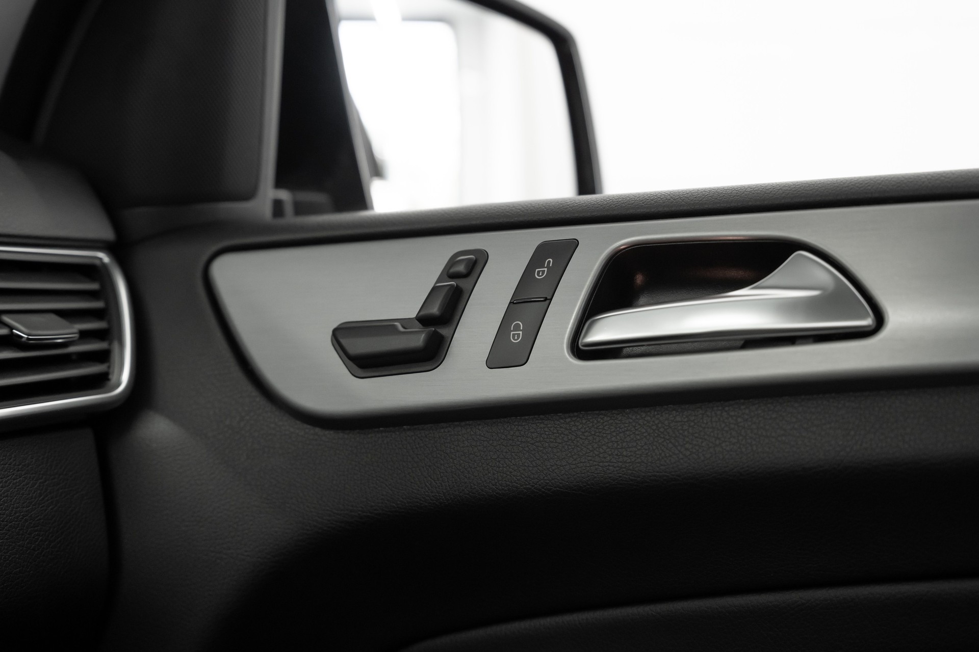 MERCEDES-BENZ ML 350 BlueTEC Edition 4Matic 7G-Tronic-image-13