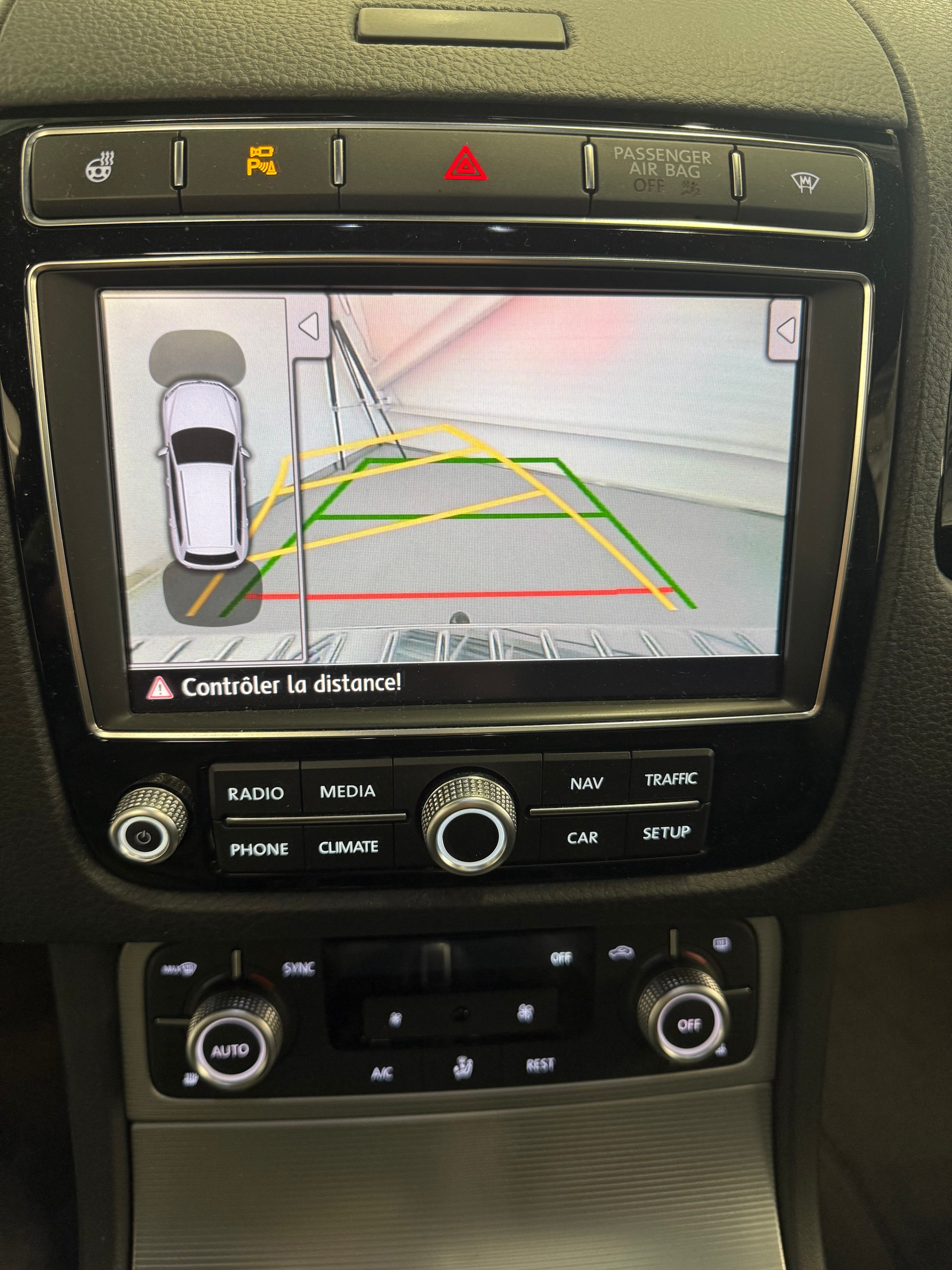 VW Touareg 3.0 TDI RLine BlueMotion Technology Tiptronic-image-16
