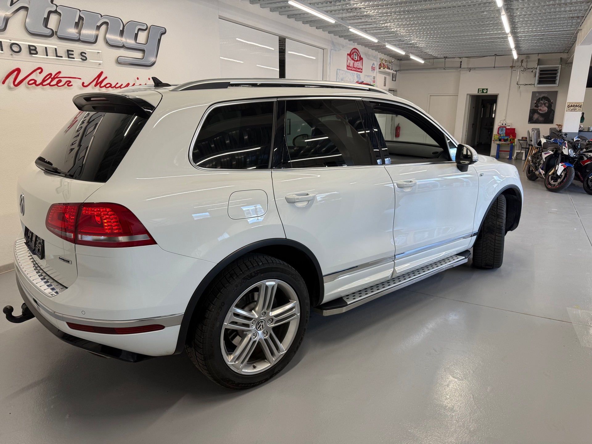 VW Touareg 3.0 TDI RLine BlueMotion Technology Tiptronic-image-8