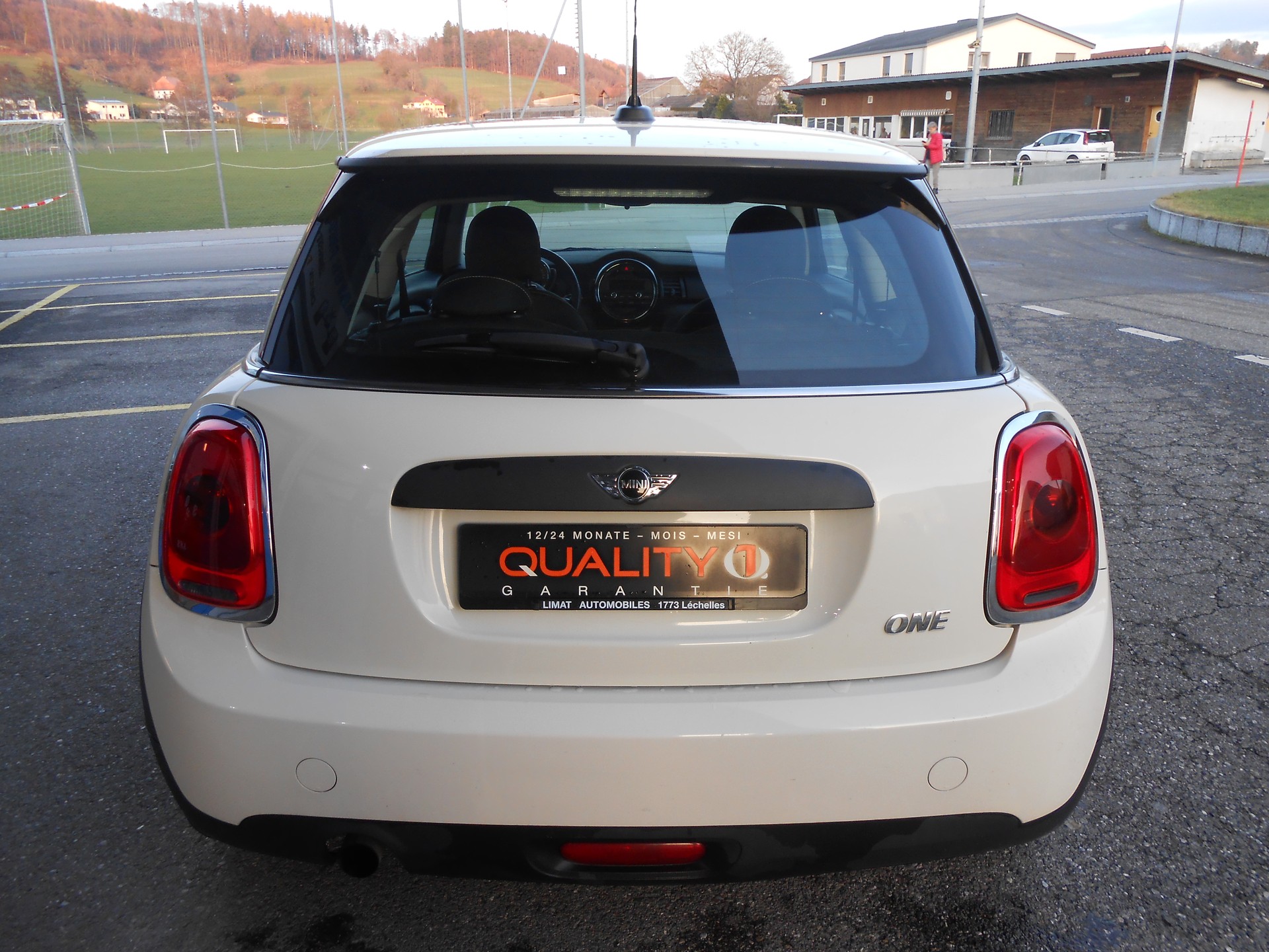 MINI One First Classic Edition-image-5