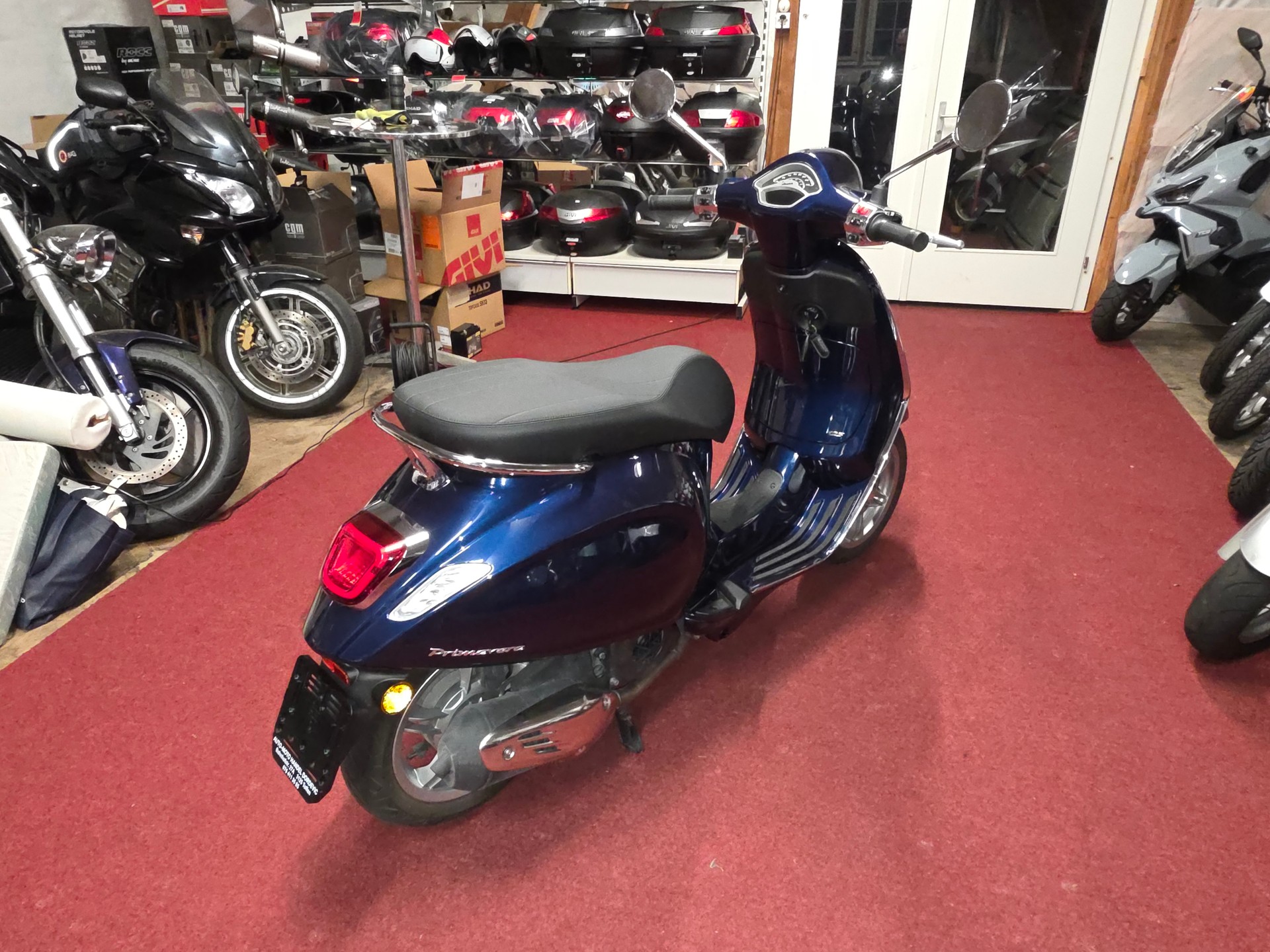PIAGGIO Vespa 125 Primavera-image-4