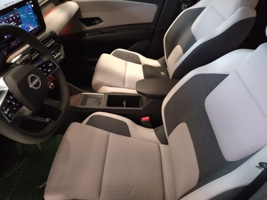 NISSAN Micra 52kWh Evolve-image-8