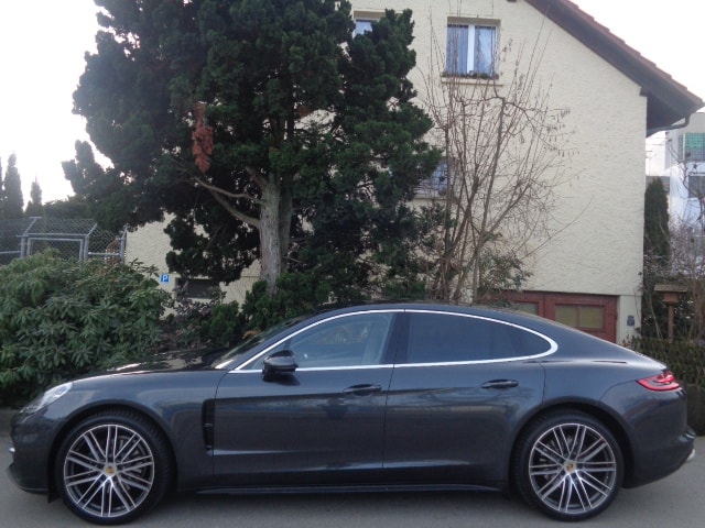 PORSCHE Panamera 4 PDK-image-1
