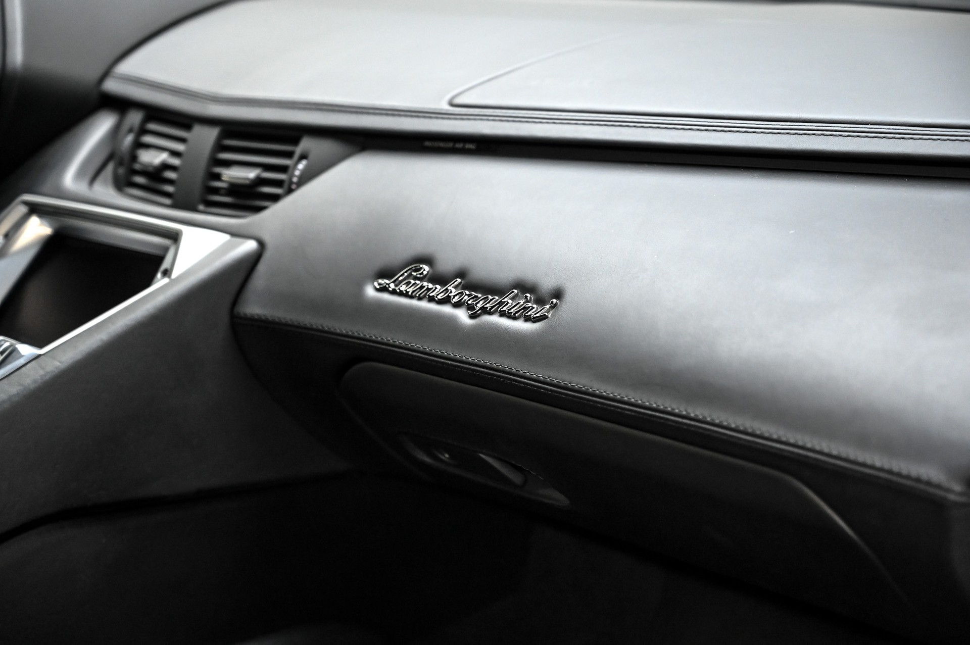 LAMBORGHINI Aventador LP700-4 Coupé E-Gear-image-28
