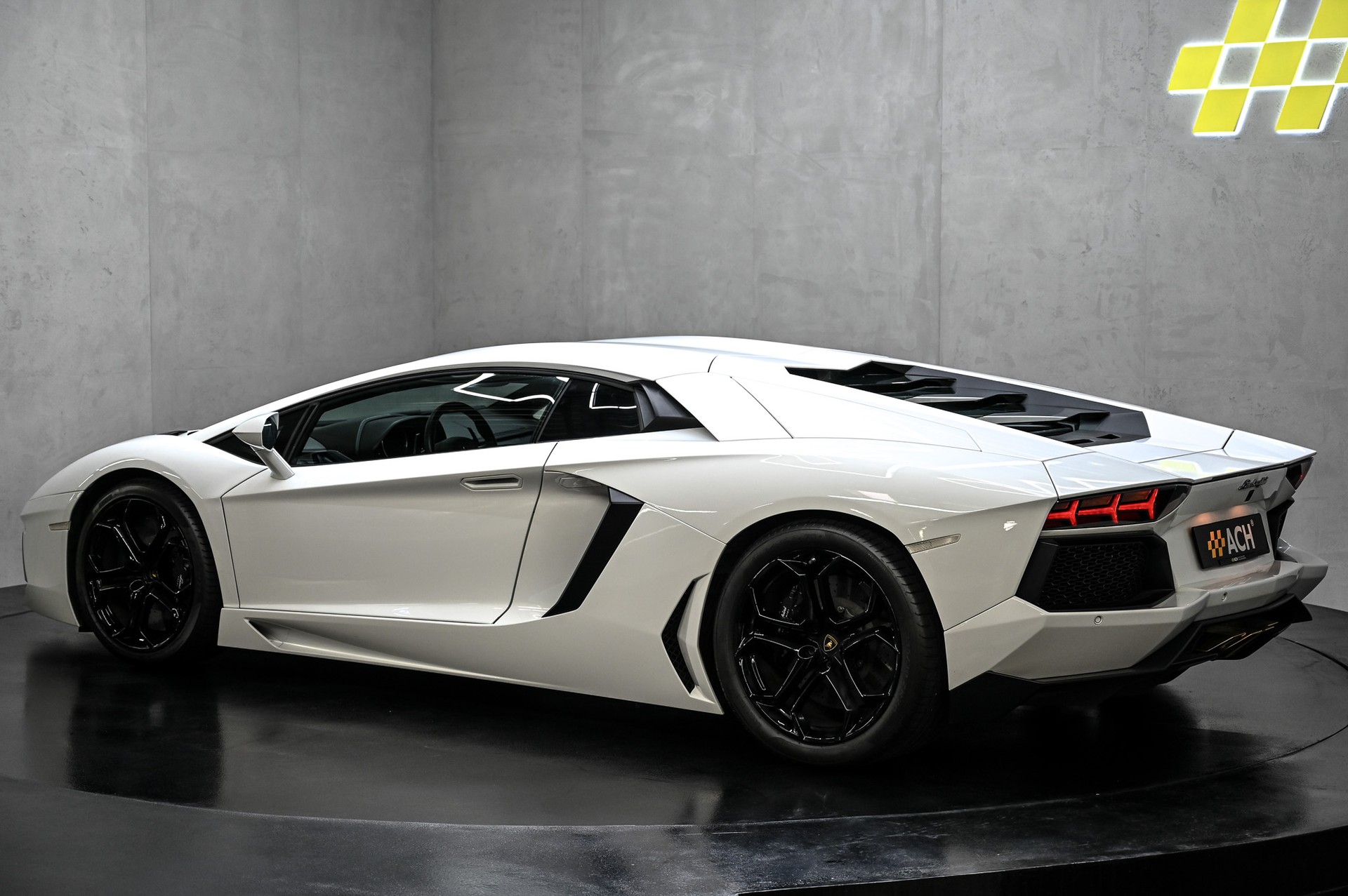LAMBORGHINI Aventador LP700-4 Coupé E-Gear-image-8
