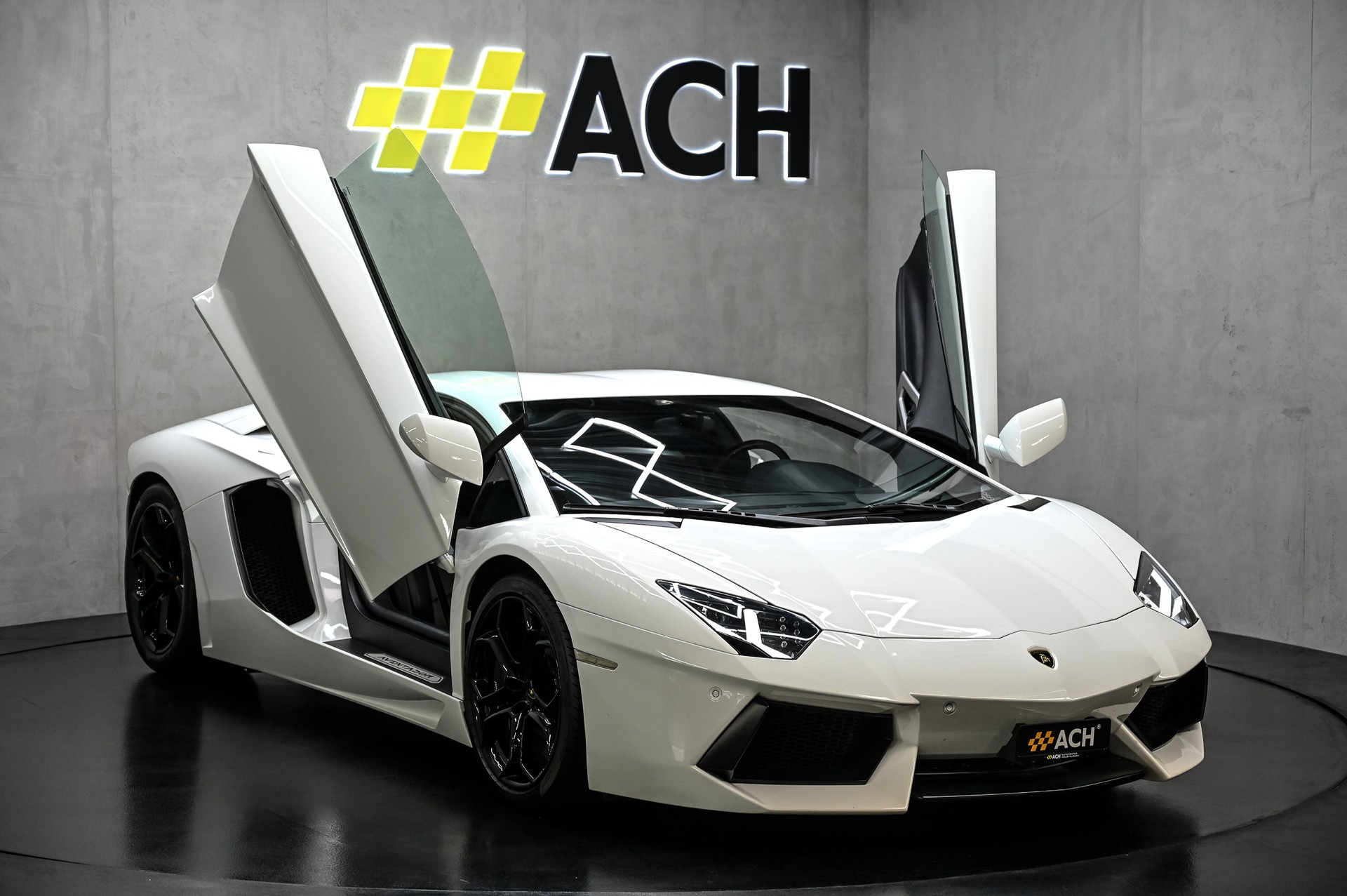 LAMBORGHINI Aventador LP700-4 Coupé E-Gear-showroom-element-3