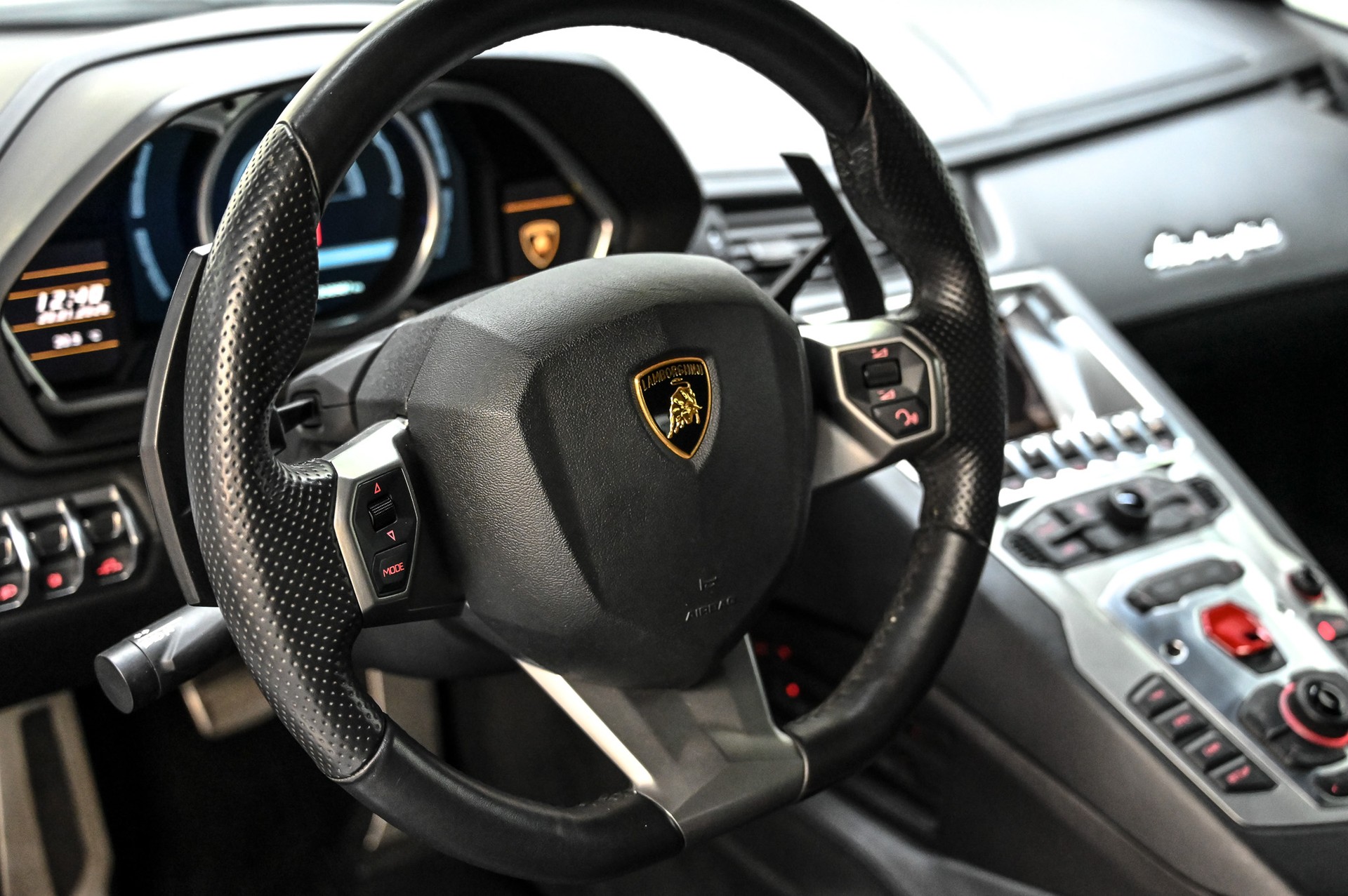 LAMBORGHINI Aventador LP700-4 Coupé E-Gear-image-22