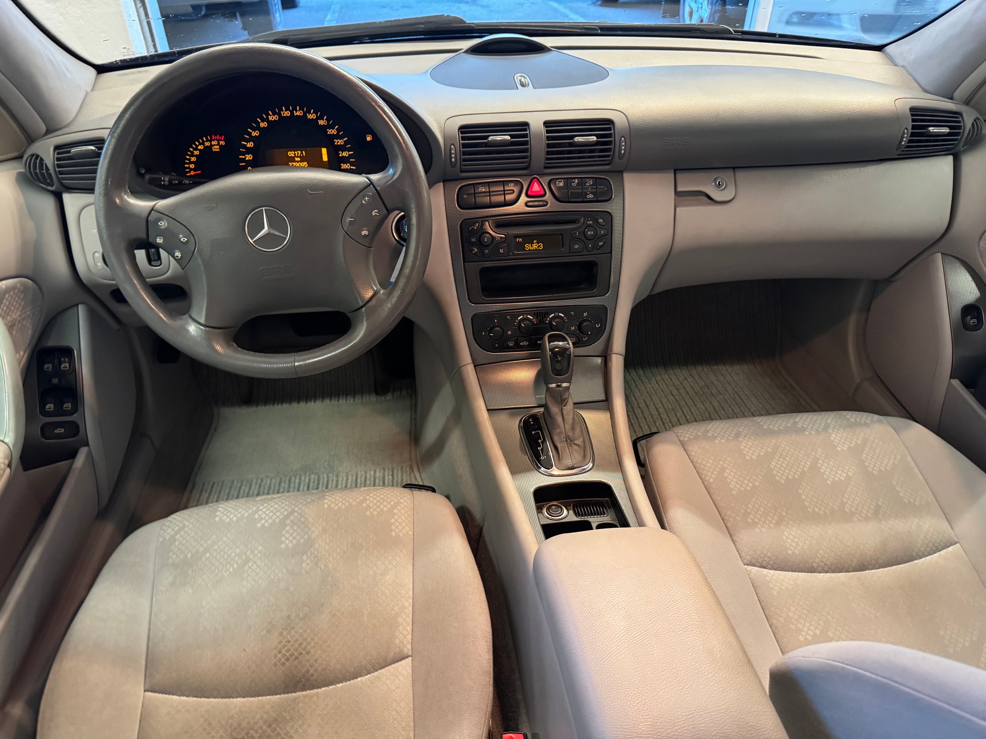 MERCEDES-BENZ C 200 Kompressor Avantgarde-image-8