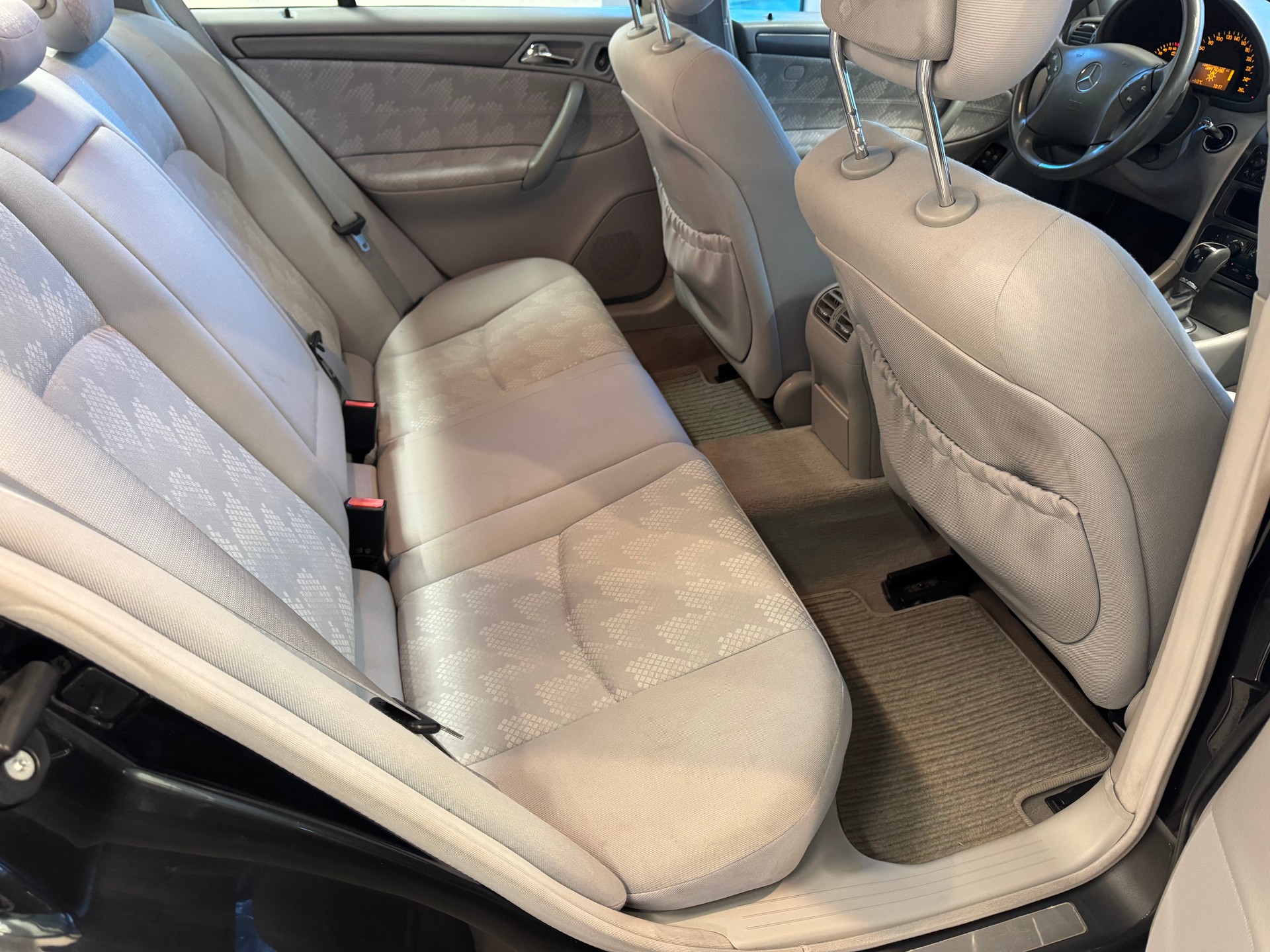 MERCEDES-BENZ C 200 Kompressor Avantgarde-image-14