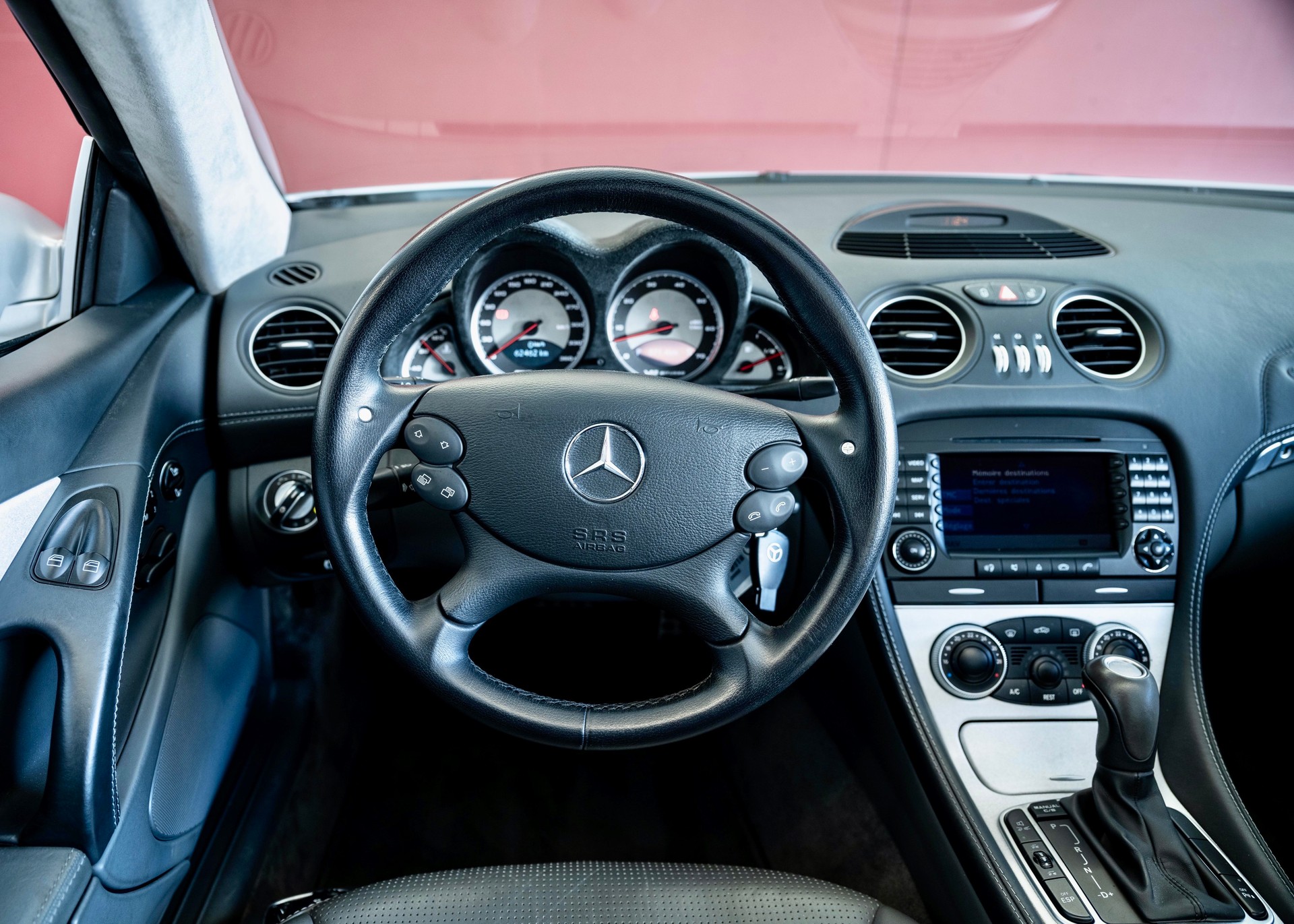 MERCEDES-BENZ SL 65 AMG (Leasing 0.80%, 2nd hand, 100% original, stunning condition, full Mercedes history)-image-16