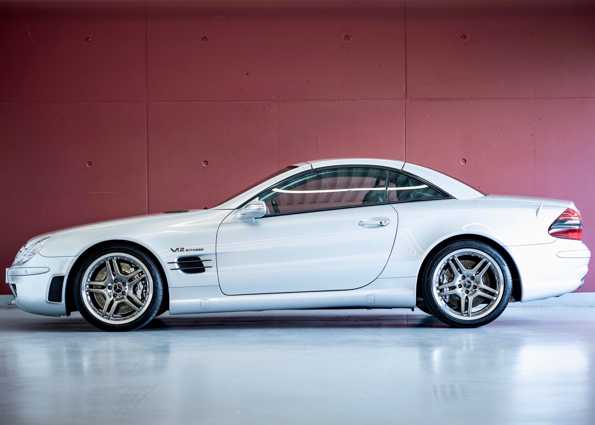 MERCEDES-BENZ SL 65 AMG (Leasing 0.80%, 2nd hand, 100% original, stunning condition, full Mercedes history)-image-6