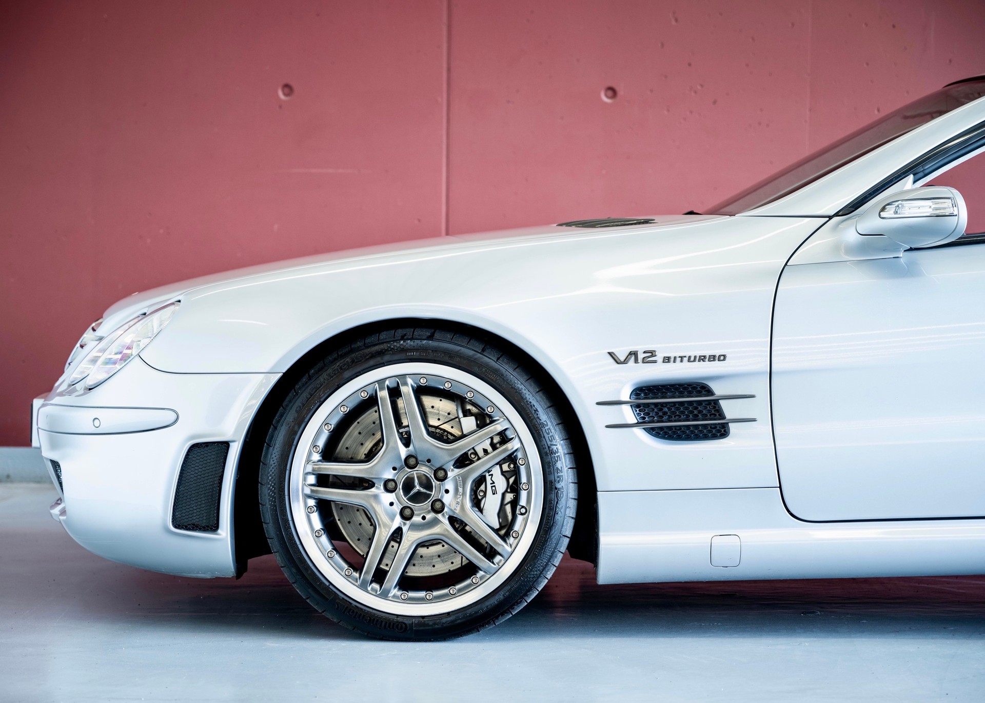 MERCEDES-BENZ SL 65 AMG (Leasing 0.80%, 2nd hand, 100% original, stunning condition, full Mercedes history)-image-8