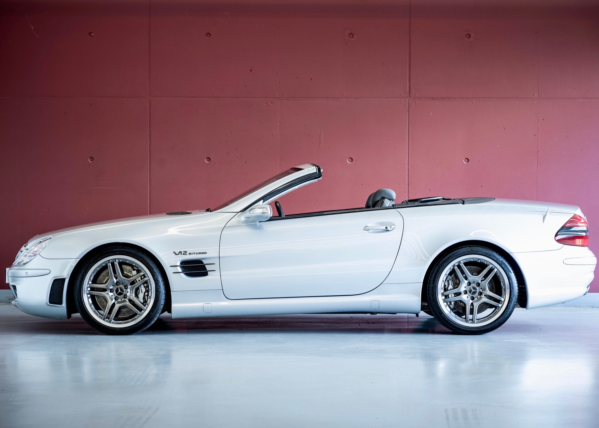 MERCEDES-BENZ SL 65 AMG (Leasing 0.80%, 2nd hand, 100% original, stunning condition, full Mercedes history)-image-7