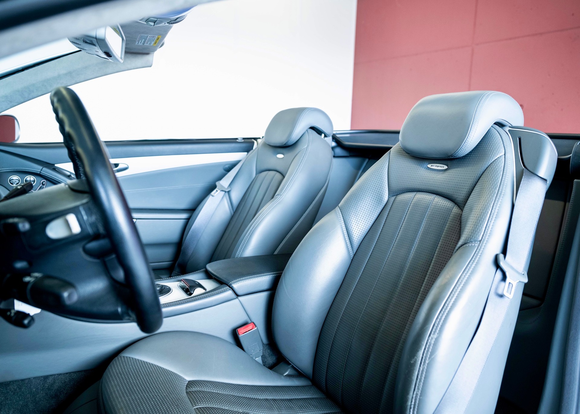 MERCEDES-BENZ SL 65 AMG (Leasing 0.80%, 2nd hand, 100% original, stunning condition, full Mercedes history)-image-21