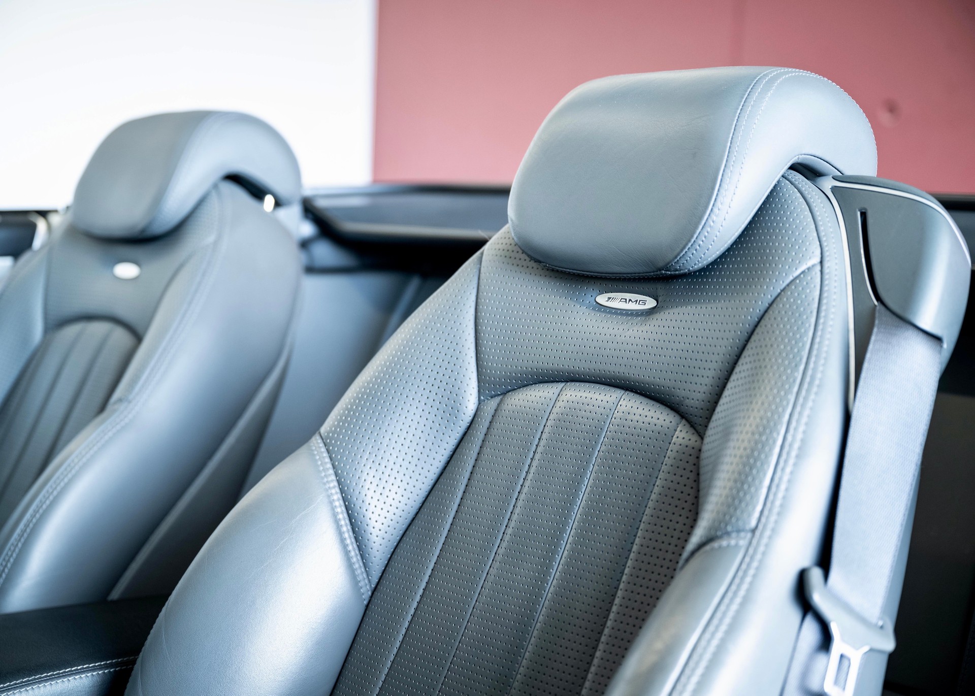 MERCEDES-BENZ SL 65 AMG (Leasing 0.80%, 2nd hand, 100% original, stunning condition, full Mercedes history)-image-22