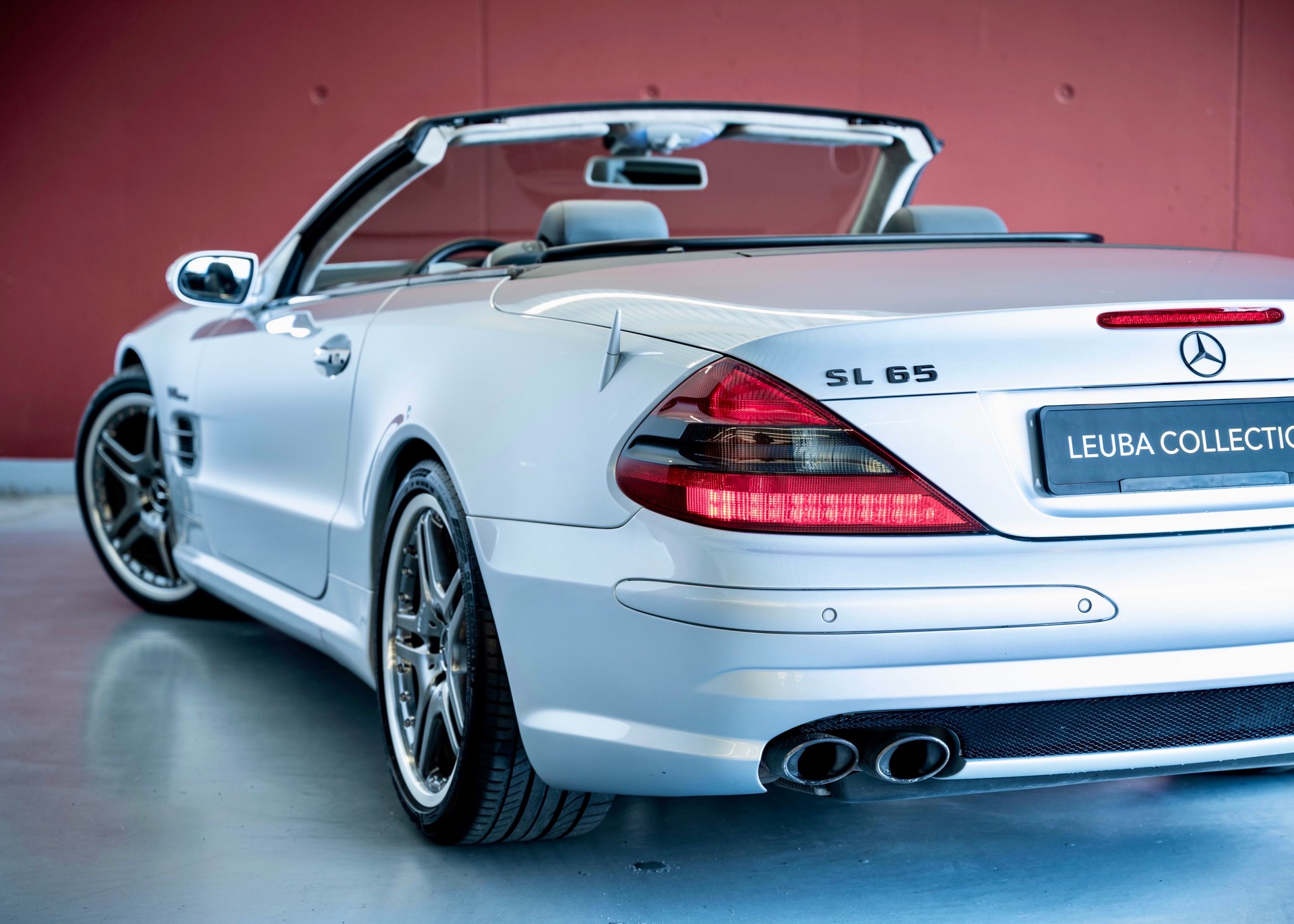 MERCEDES-BENZ SL 65 AMG (Leasing 0.80%, 2nd hand, 100% original, stunning condition, full Mercedes history)-image-11