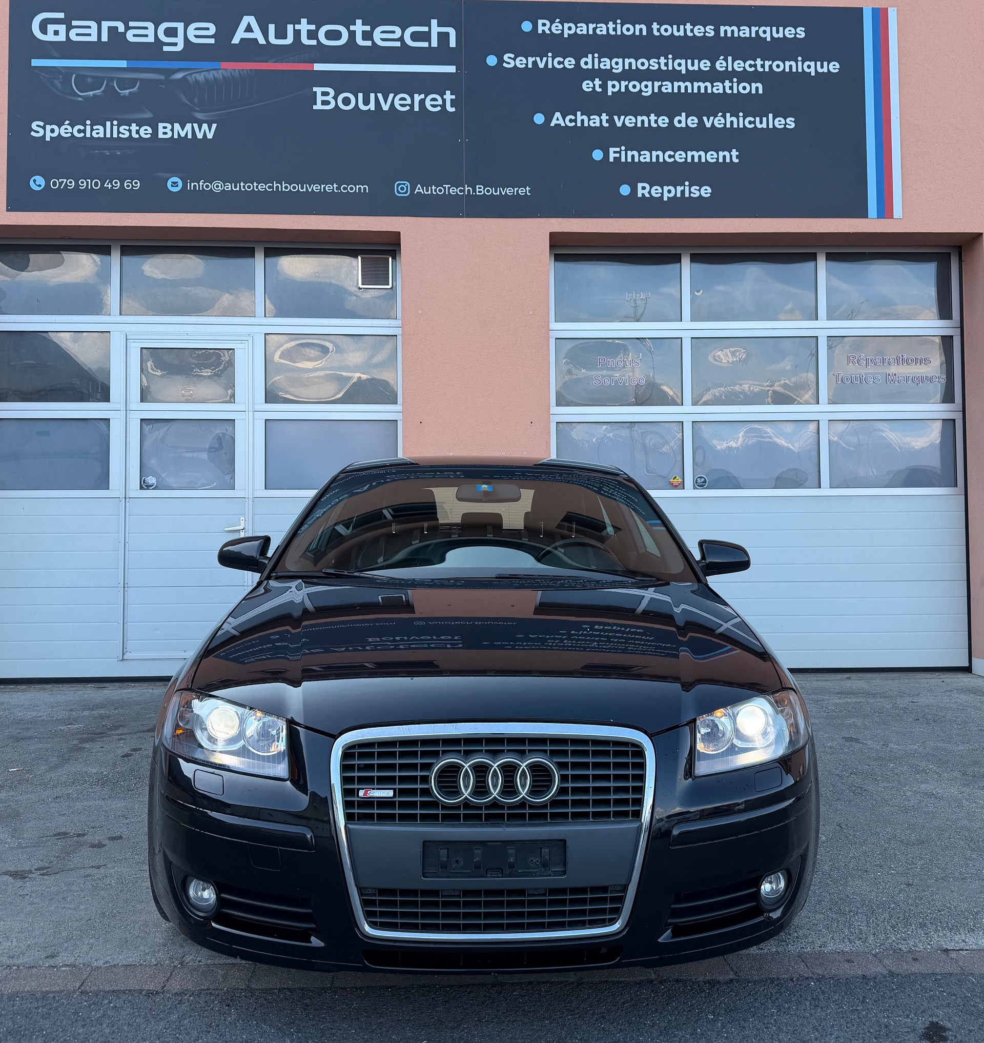 AUDI A3 2.0 Turbo FSI S-Line quattro-image-4