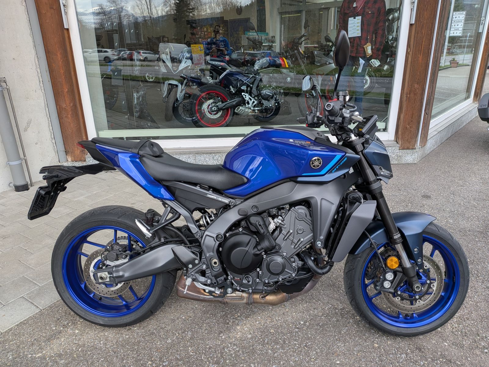 YAMAHA MT-09 Y-AMT-image-6