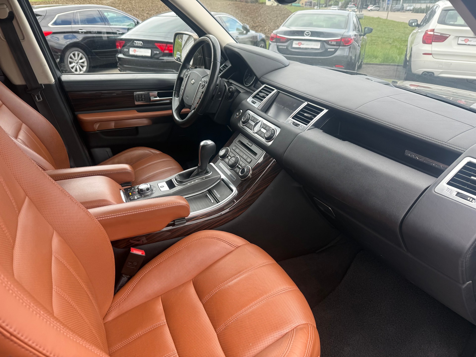 LAND ROVER Range Rover Sport 3.0 TDV6 HSE Automatic-image-10