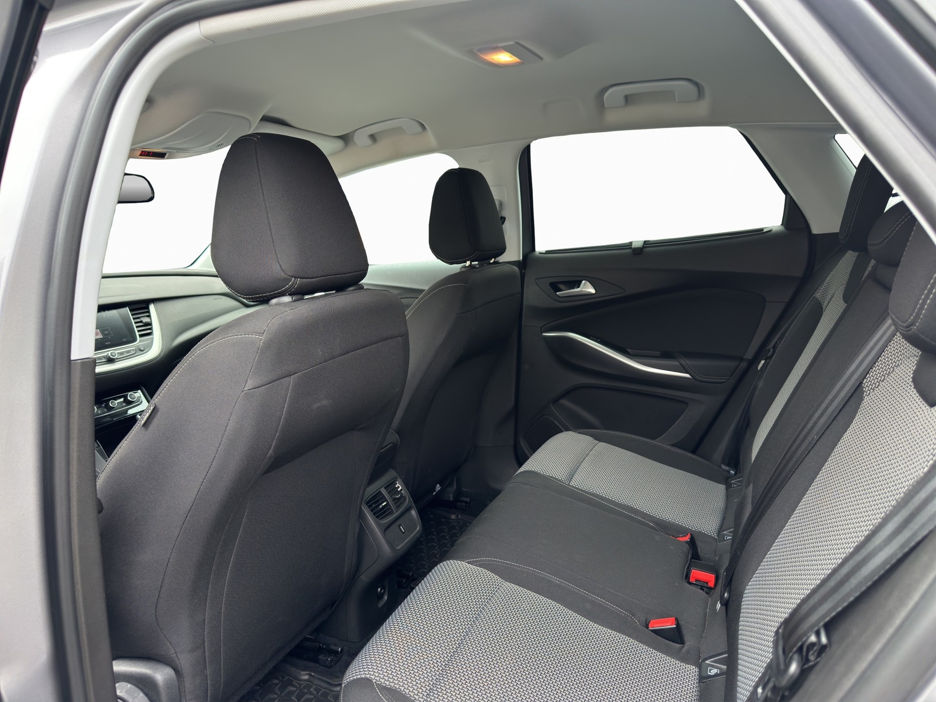 OPEL Grandland X 1.2i TP Ultimate-image-8
