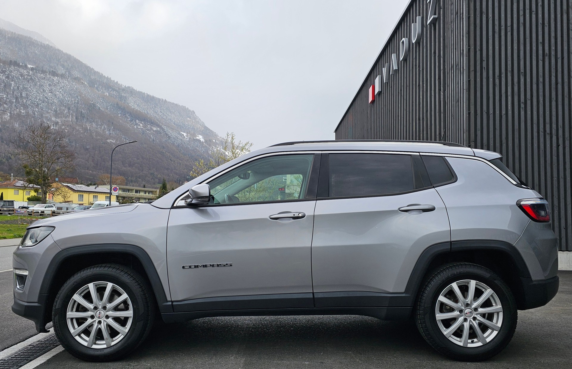 JEEP Compass 2.0CRD Limited AWD 9ATX-image-1