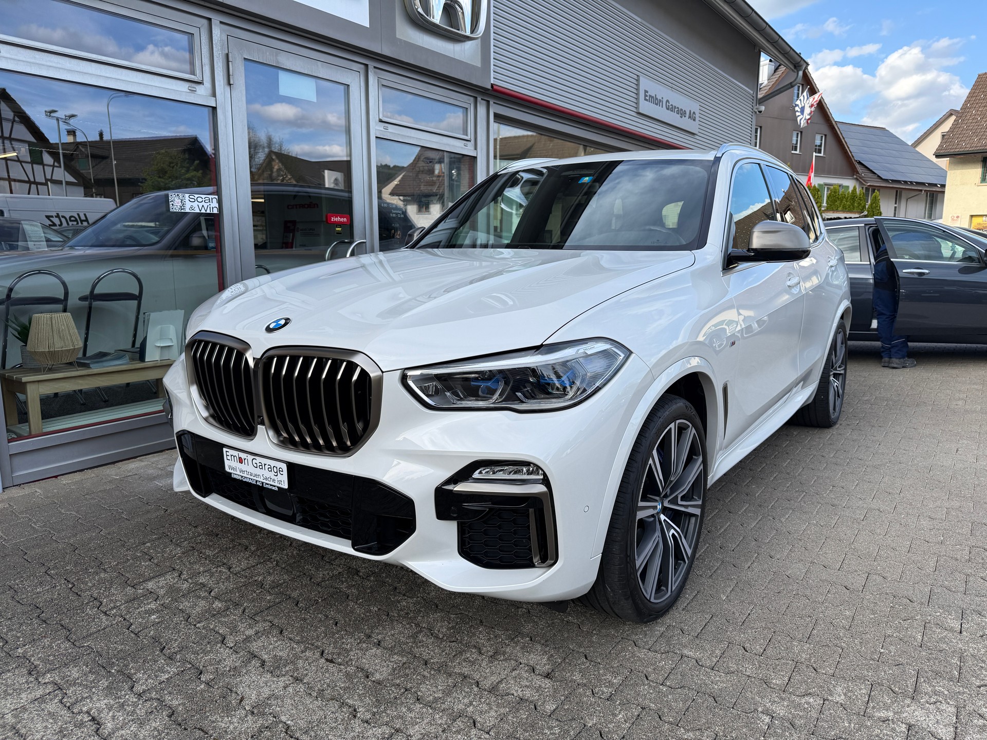 BMW X5 xDrive M50d Steptronic-image-2