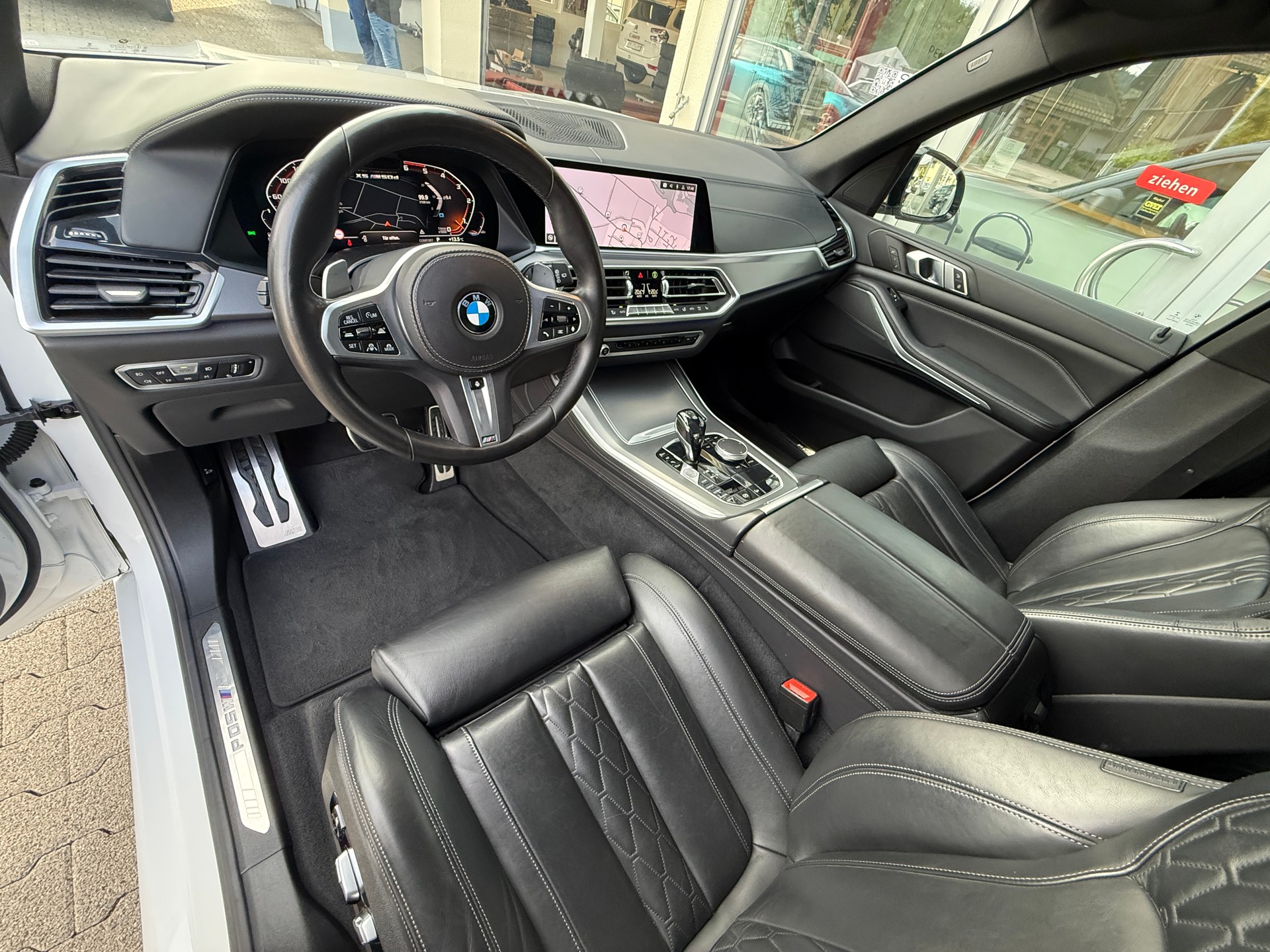 BMW X5 xDrive M50d Steptronic-image-14
