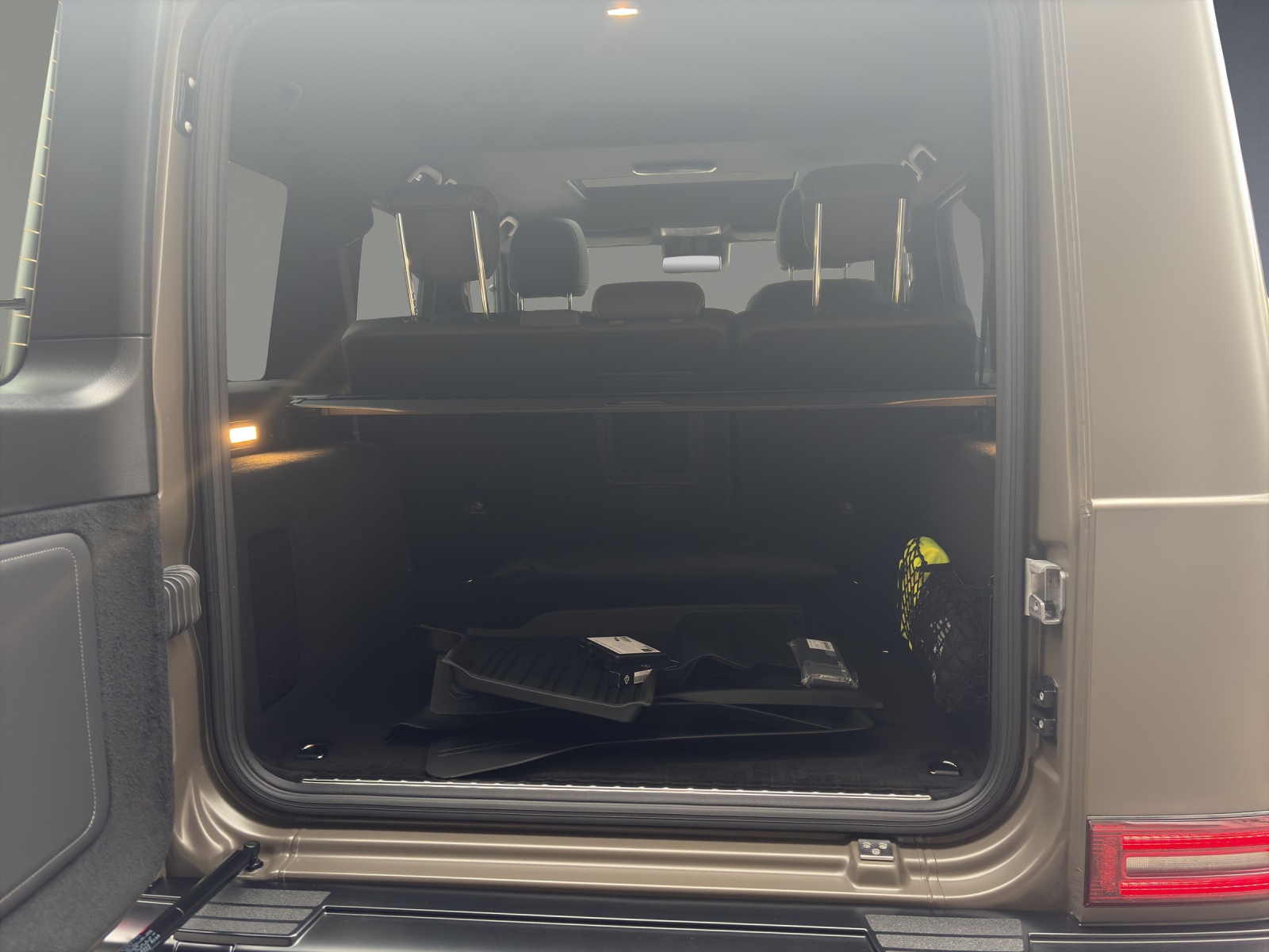 MERCEDES-BENZ G 450d 9G-Tronic-image-11
